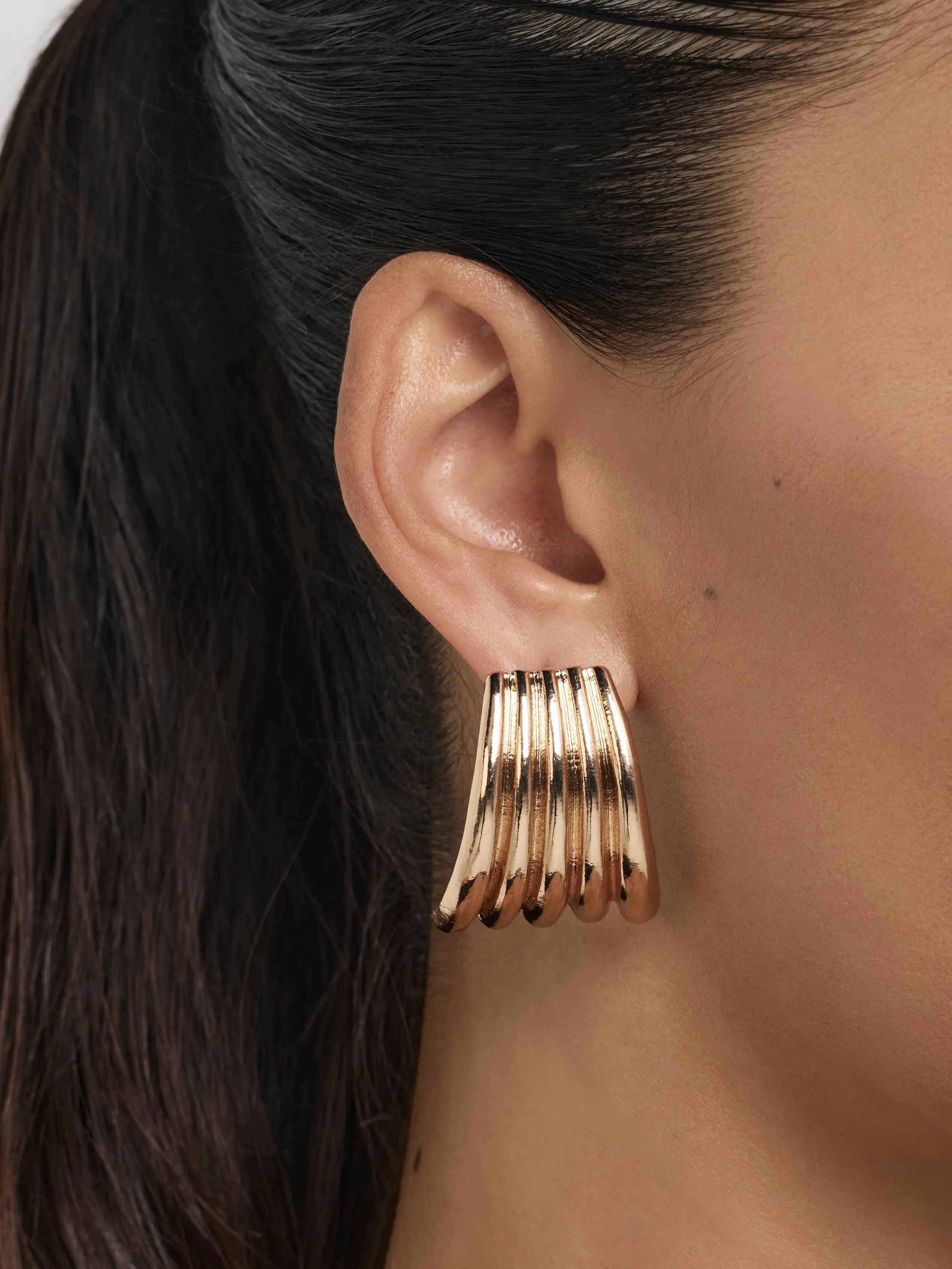 DARIA EARRINGS sold by Sheike product image thumbnail 2