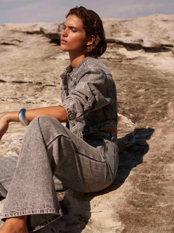 GENESIS JEAN sold by Sheike