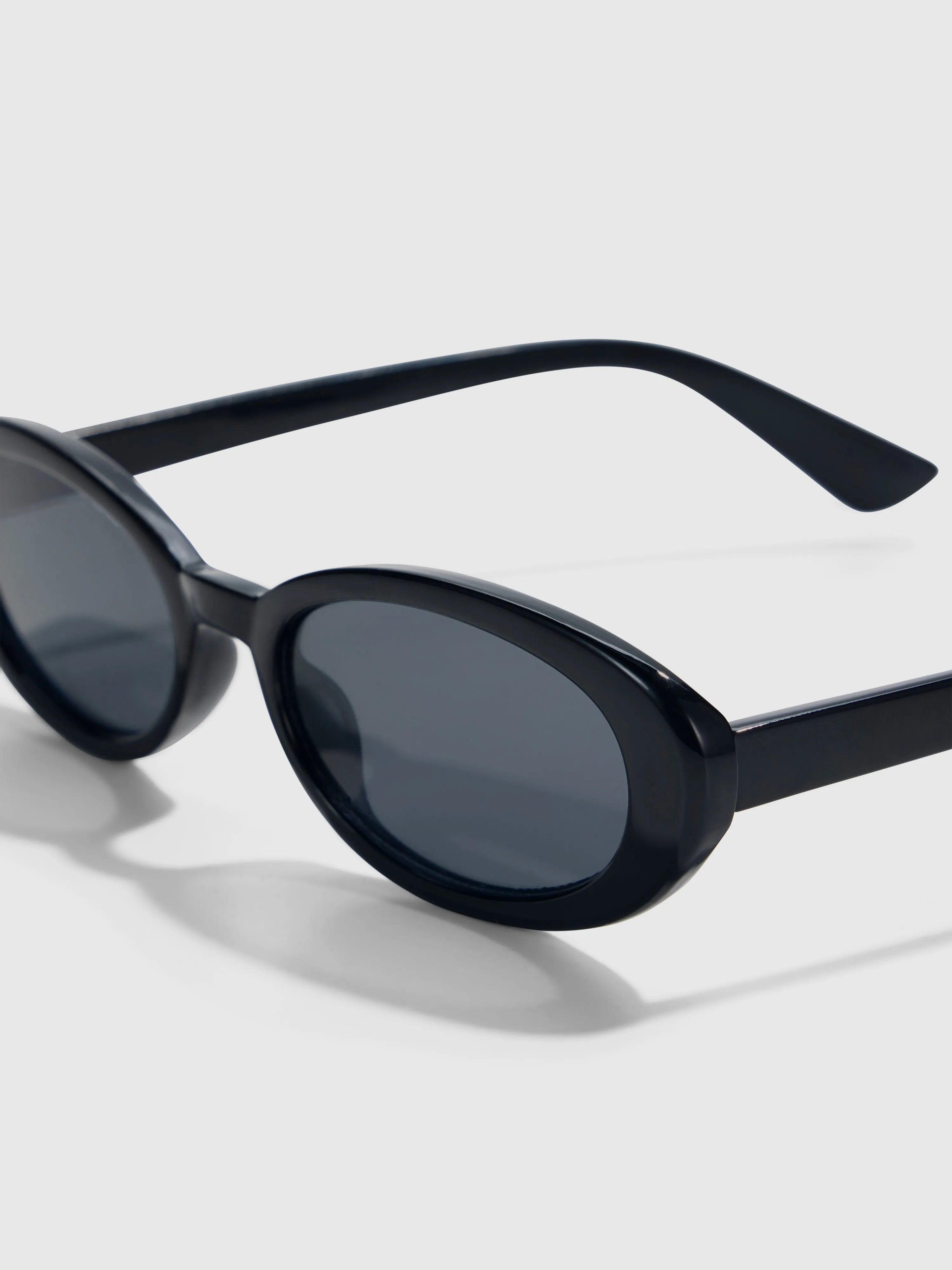 AKIRA SUNGLASSES sold by Sheike product image thumbnail 3