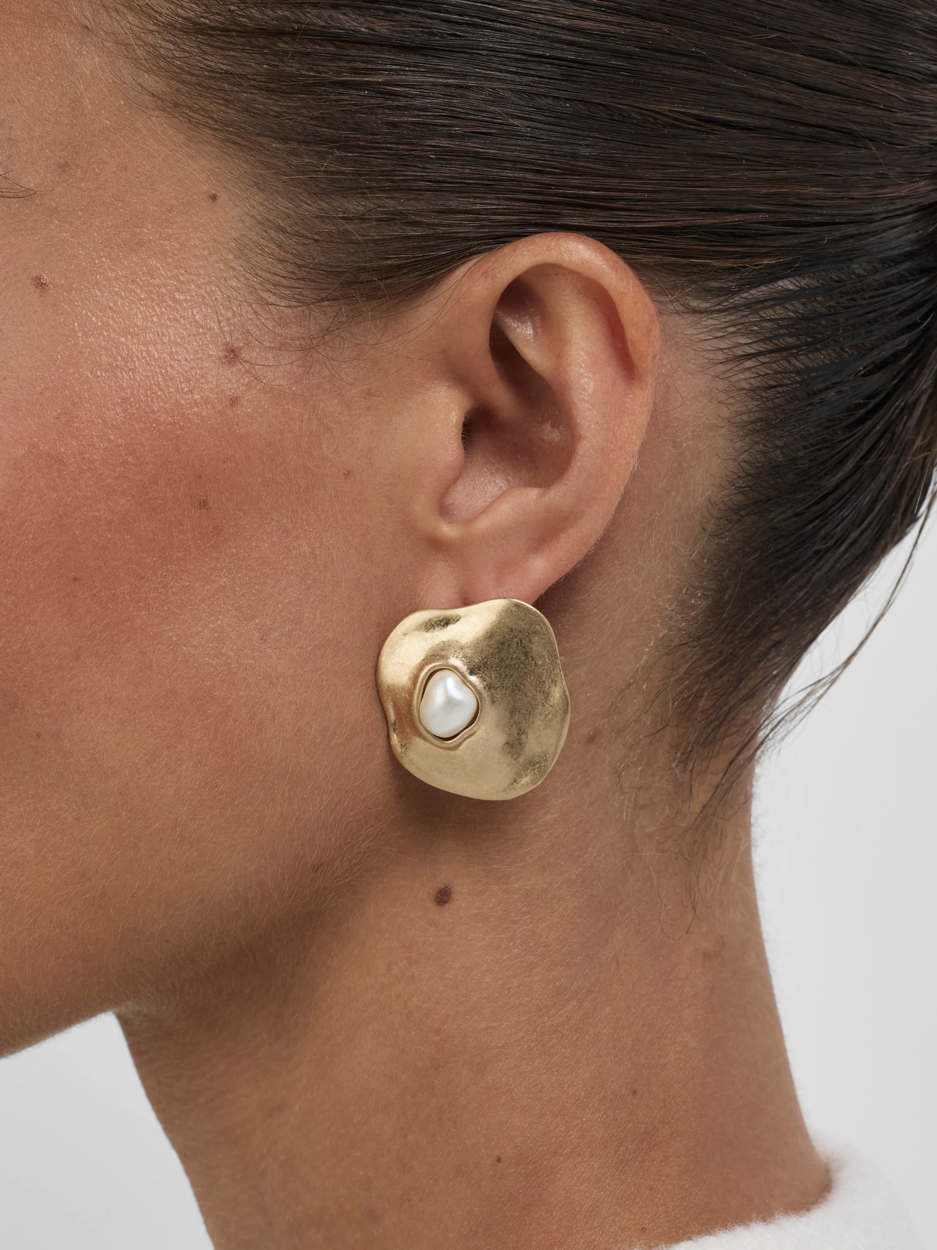 DELILAH EARRINGS sold by Sheike