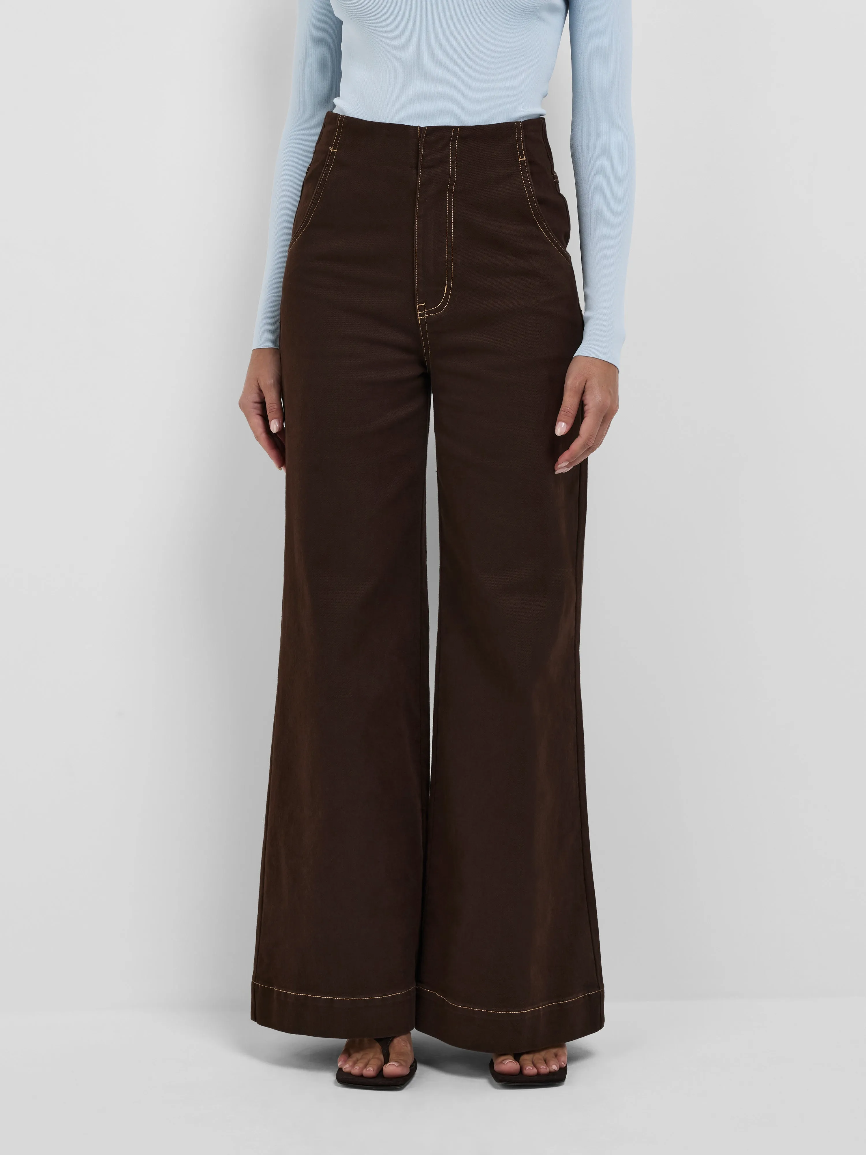 BROADWAY JEAN sold by Sheike