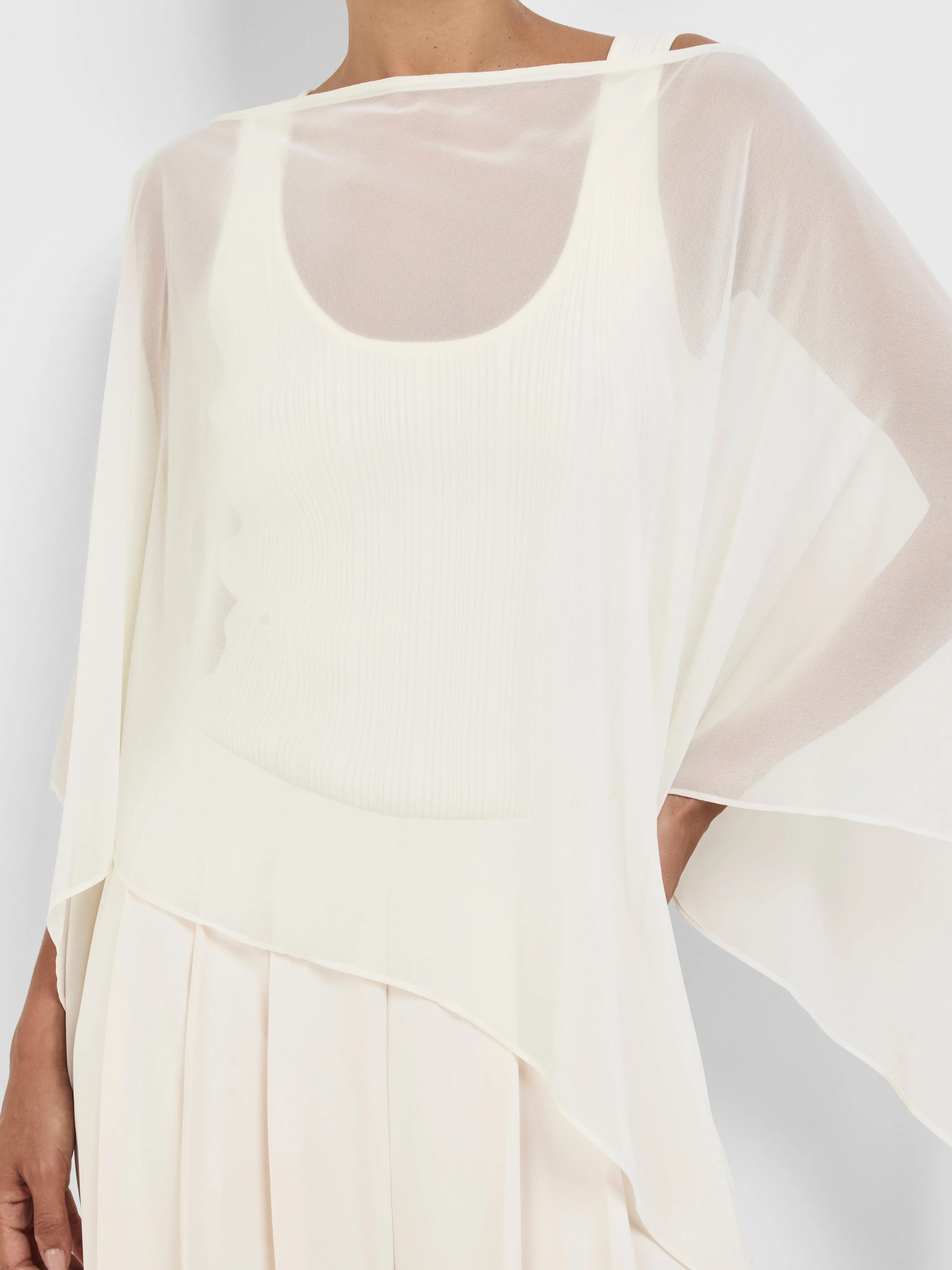 CAPE sold by Sheike product image thumbnail 4