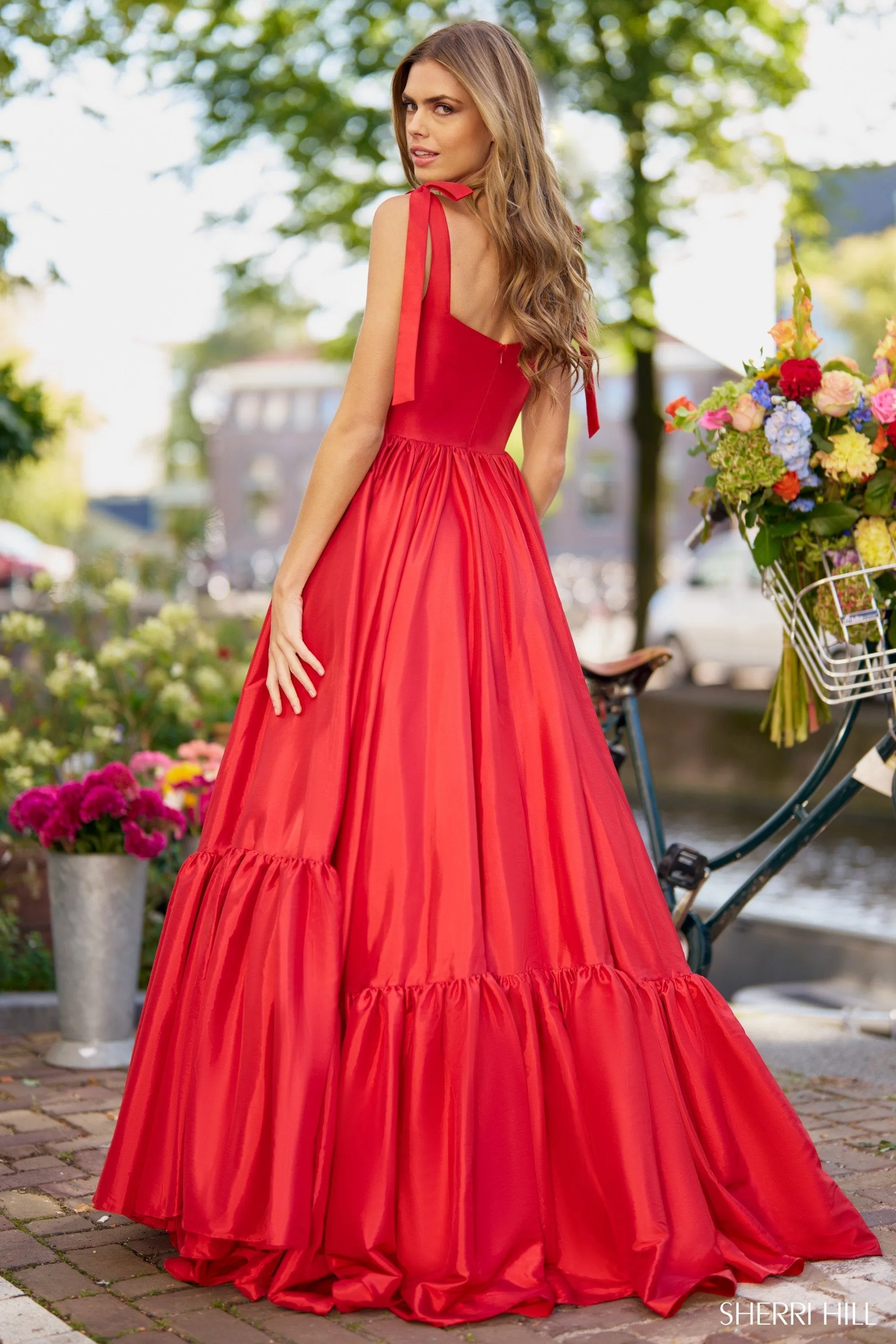 56370 sold by Sherri Hill product image thumbnail 3
