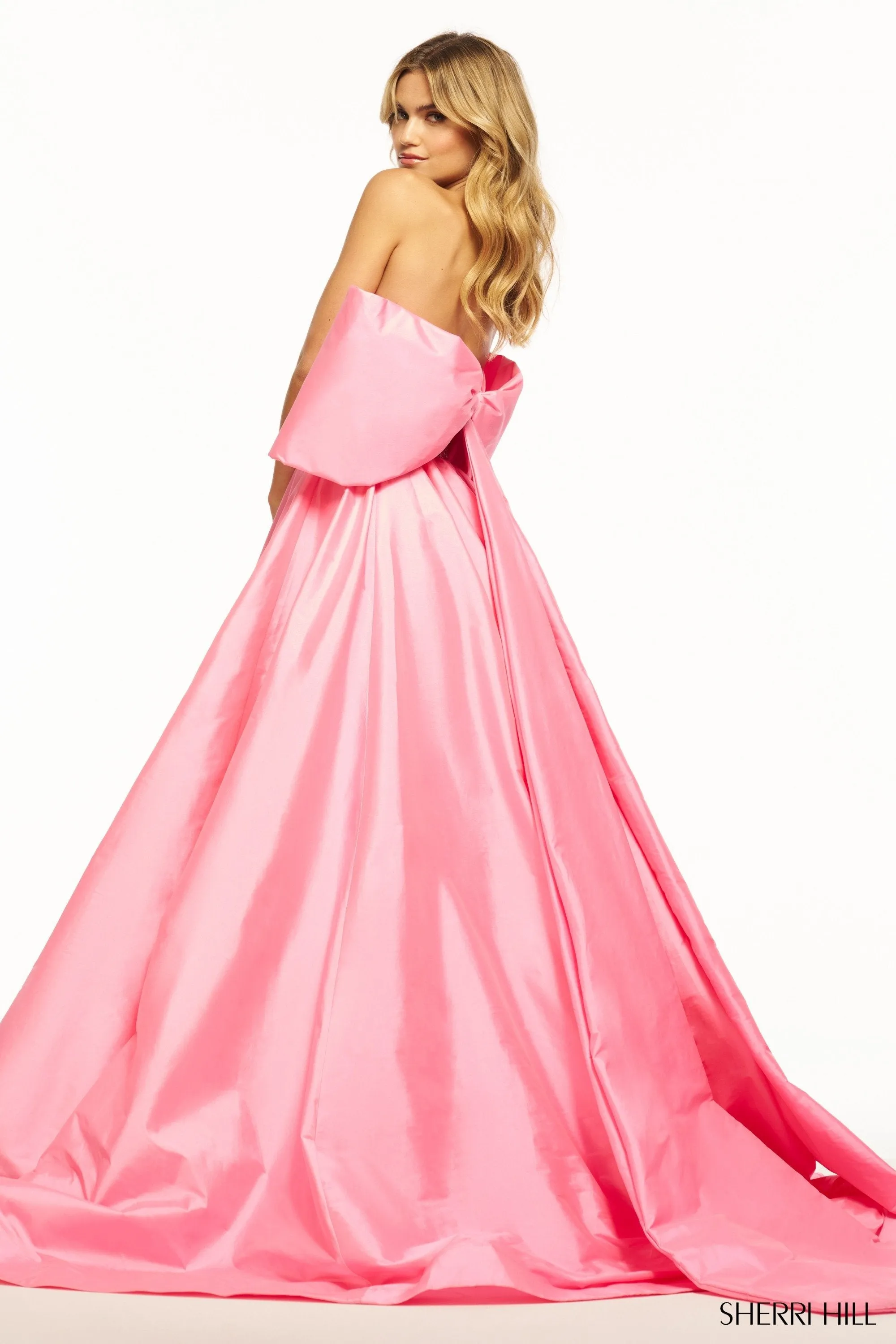 56016 sold by Sherri Hill product image thumbnail 2