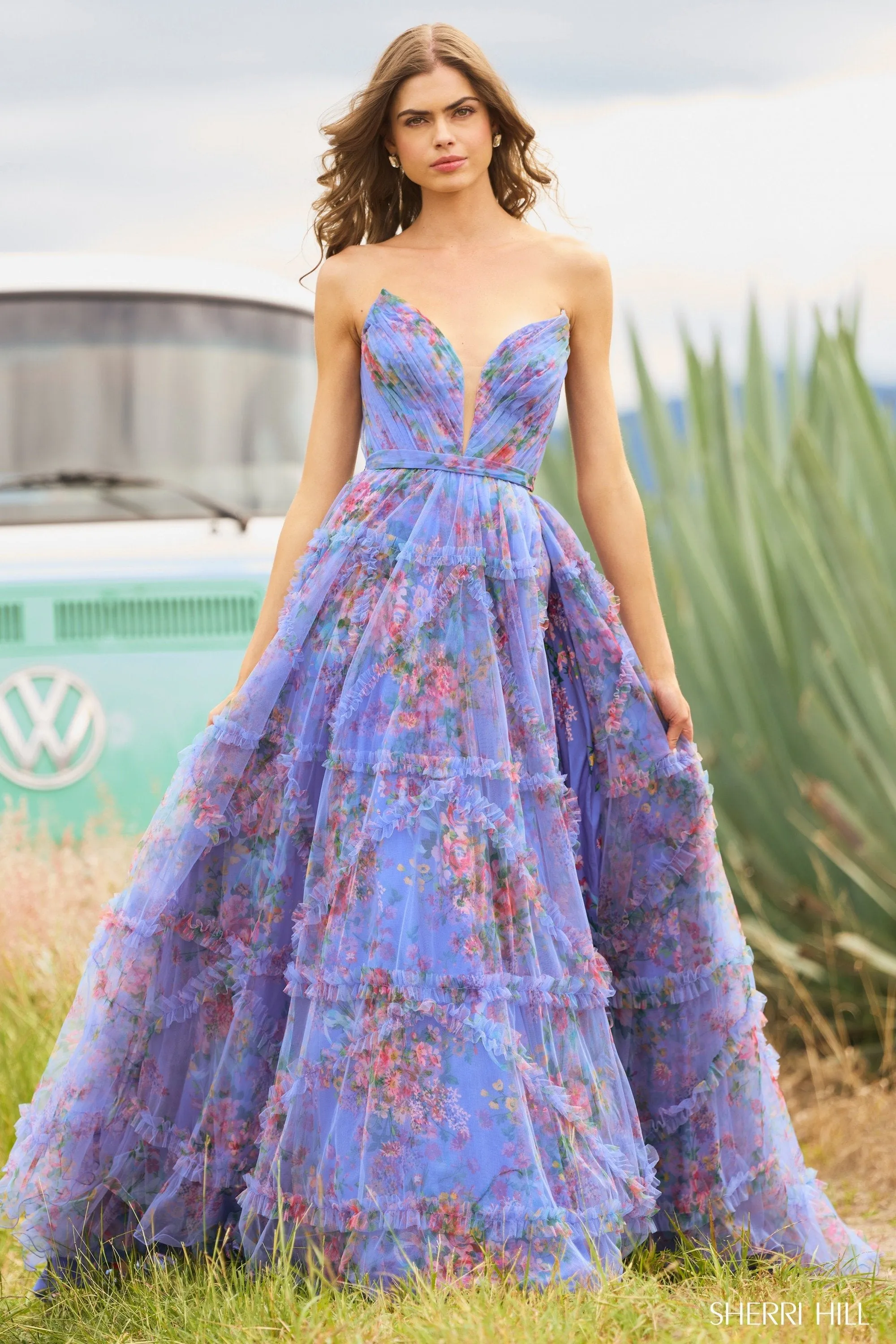 55620 sold by Sherri Hill product image thumbnail 5