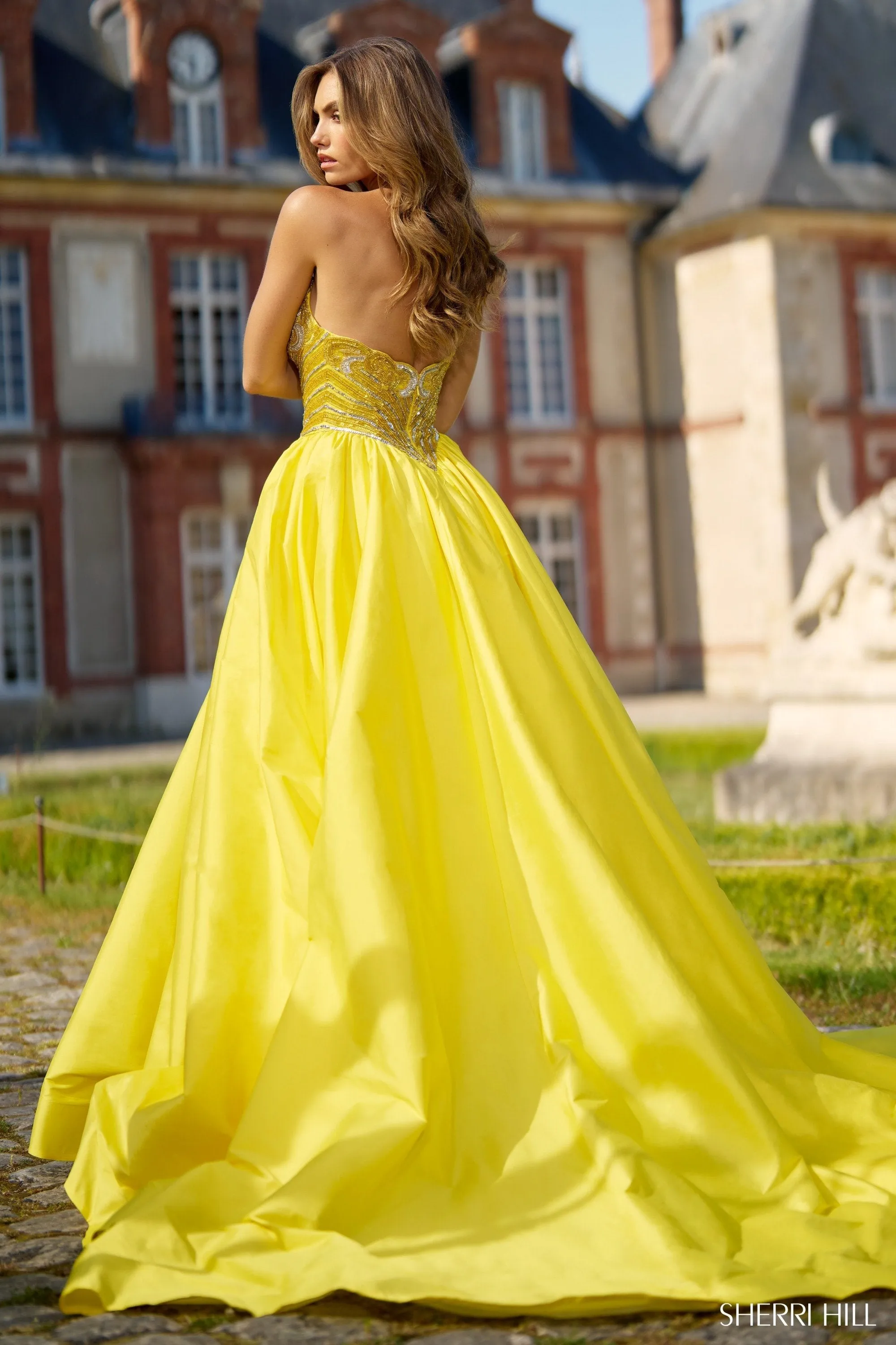 67019 sold by Sherri Hill product image thumbnail 2