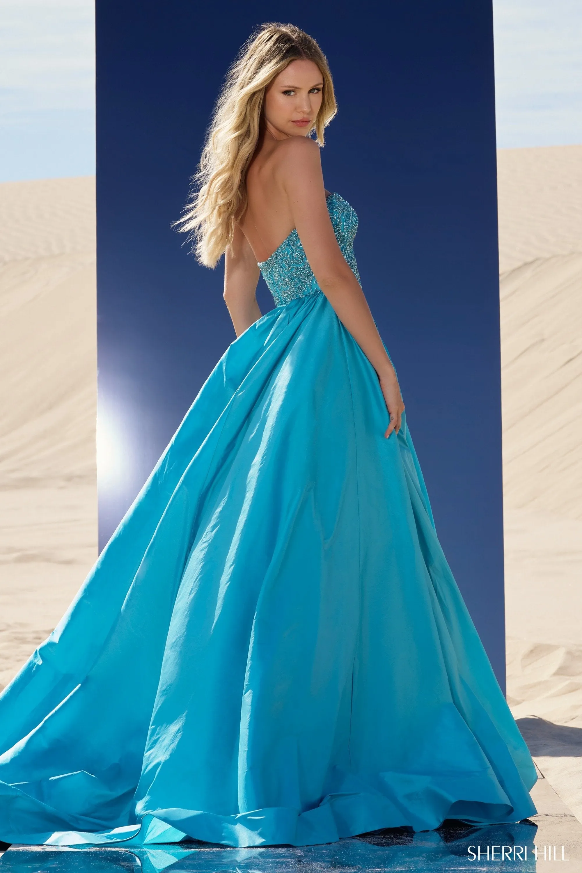 56830 sold by Sherri Hill product image thumbnail 2