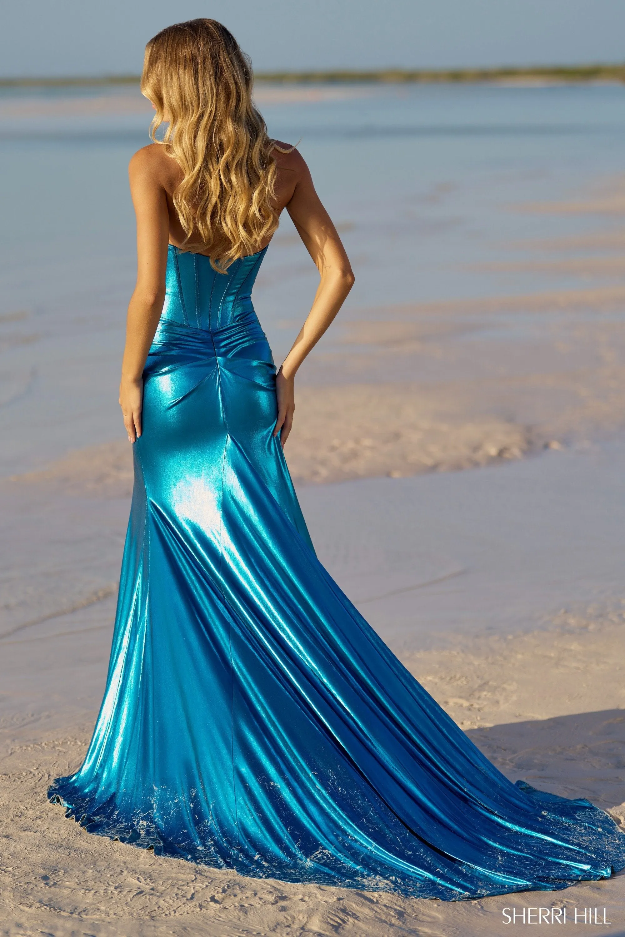 56085 sold by Sherri Hill product image thumbnail 4