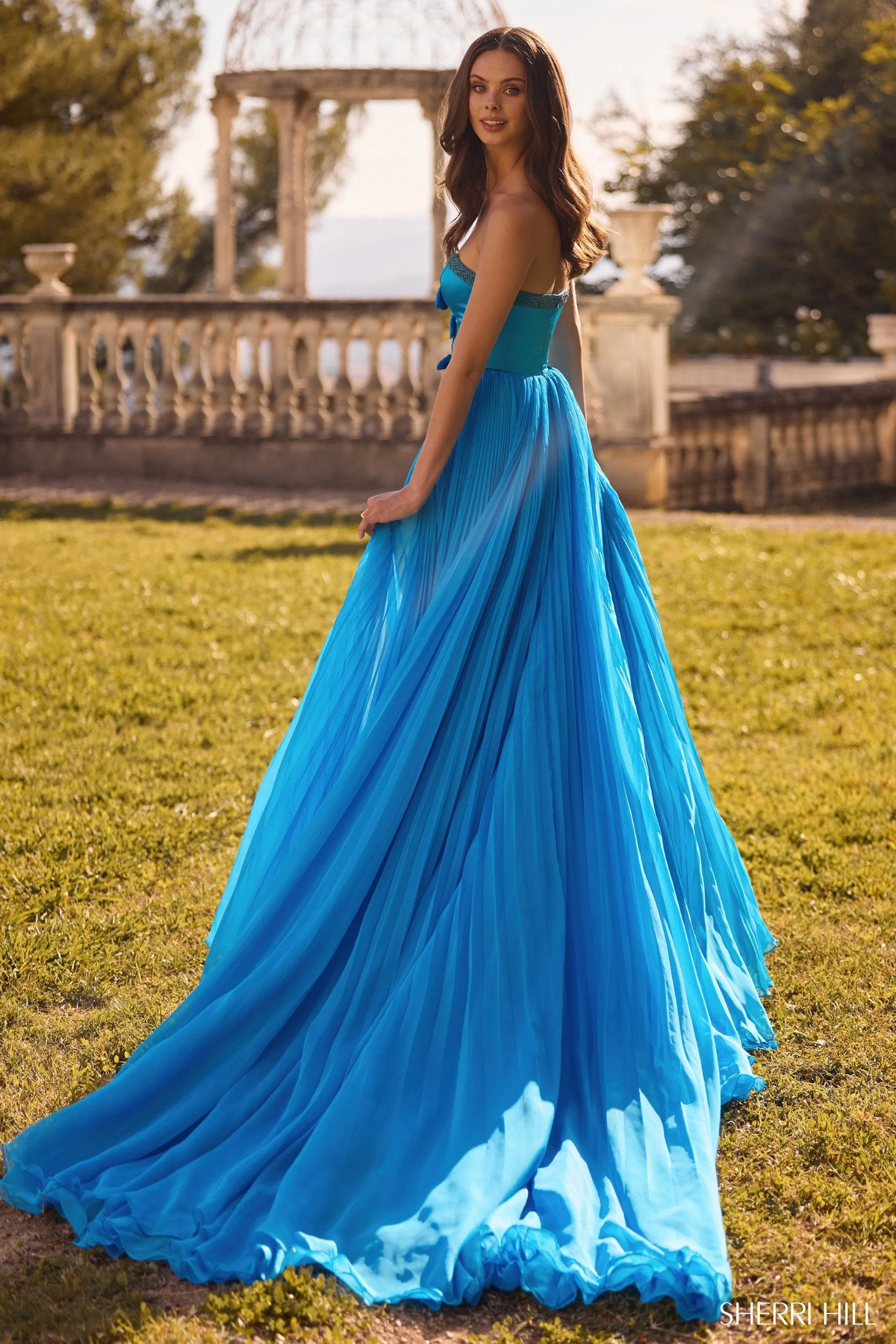 57028 sold by Sherri Hill product image thumbnail 2