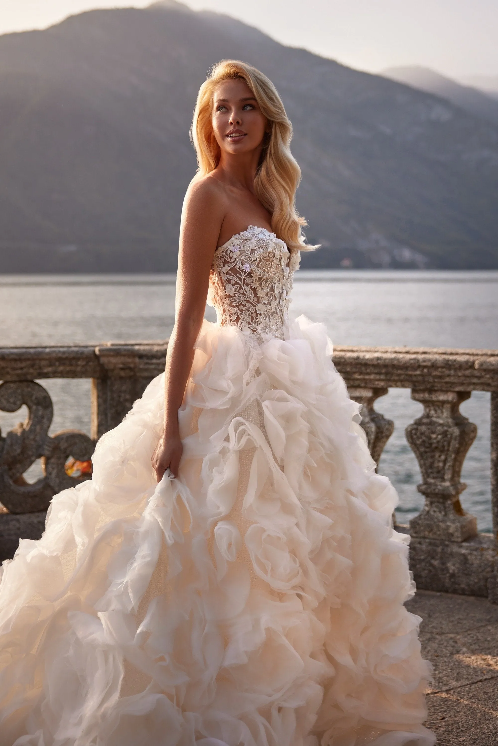 81118 sold by Sherri Hill product image thumbnail 2