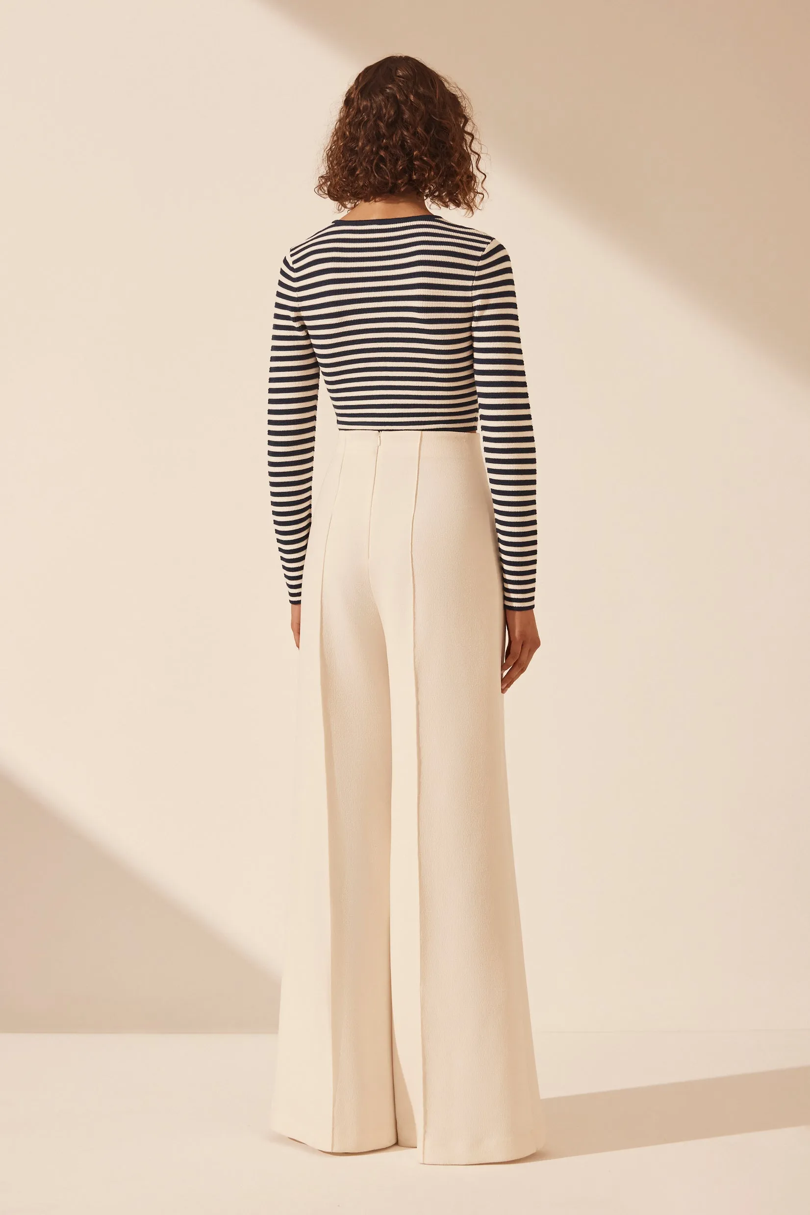 OCEANE LONG SLEEVE KEYHOLE TOP sold by Shona Joy product image thumbnail 5