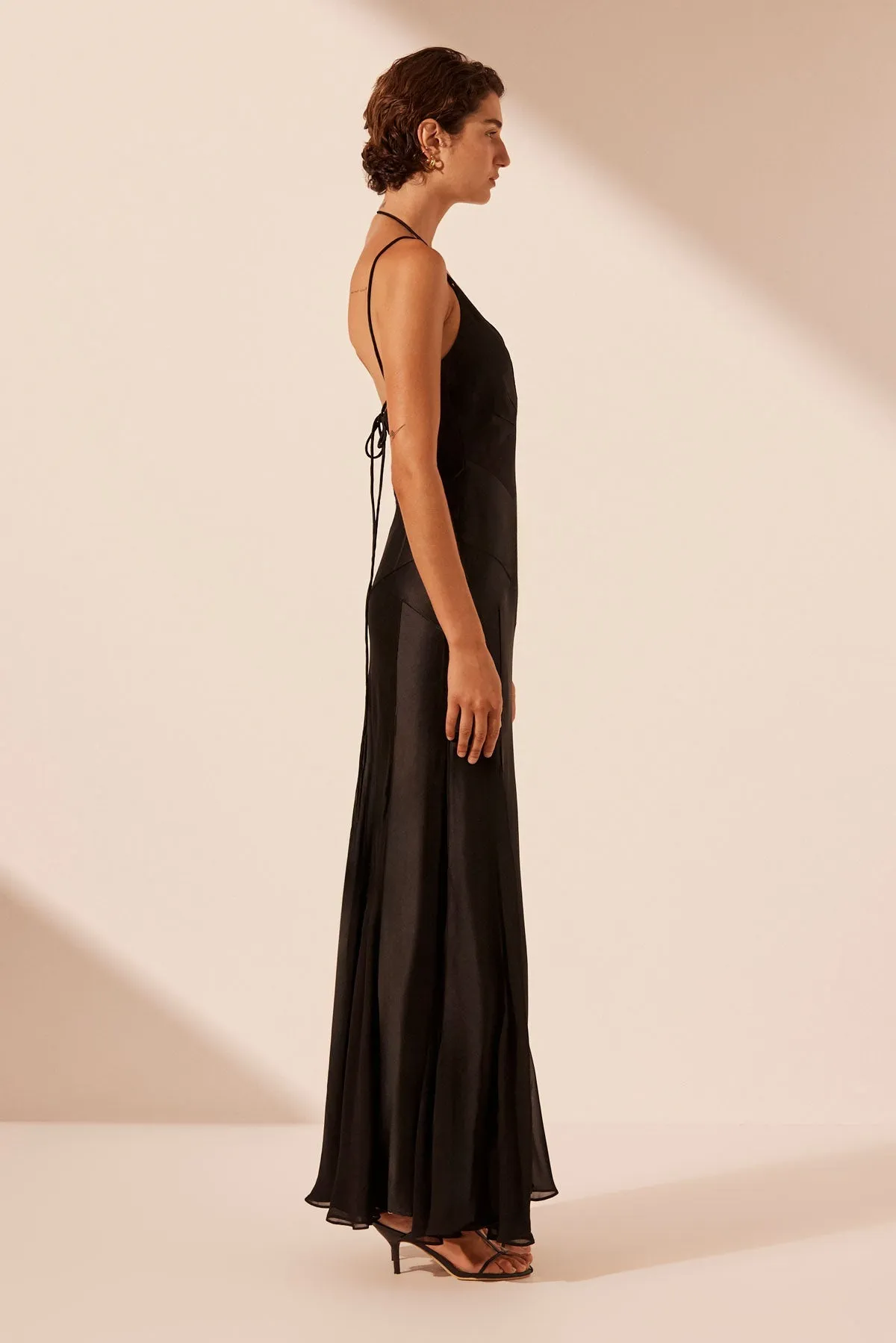 MORAYA PLUNGED GODET MAXI DRESS - BLACK sold by Shona Joy product image thumbnail 3