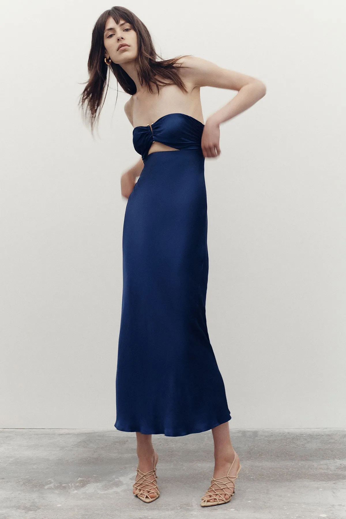ARIENZO STRAPLESS CUT OUT MIDI DRESS - MIDNIGHT sold by Shona Joy product image thumbnail 5