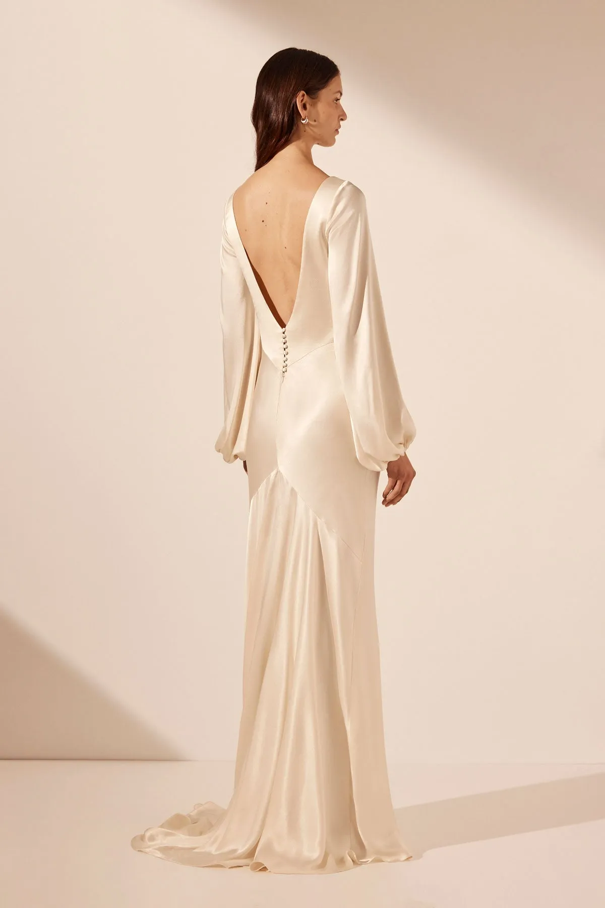 LA LUNE OPEN BACK BALLOON SLEEVE GOWN - CREAM | Parallel