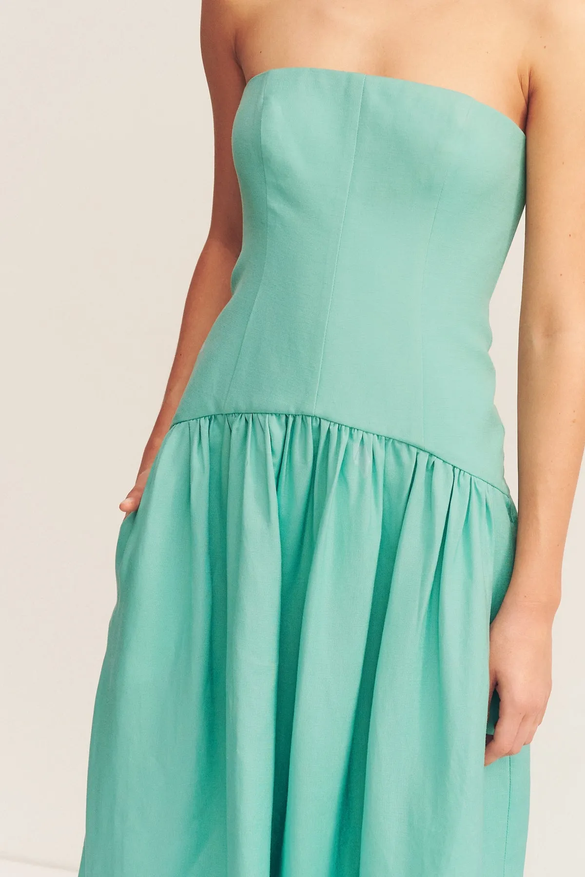 ALEC LINEN STRAPLESS PANELLED MAXI DRESS - POOL BLUE sold by Shona Joy product image thumbnail 5