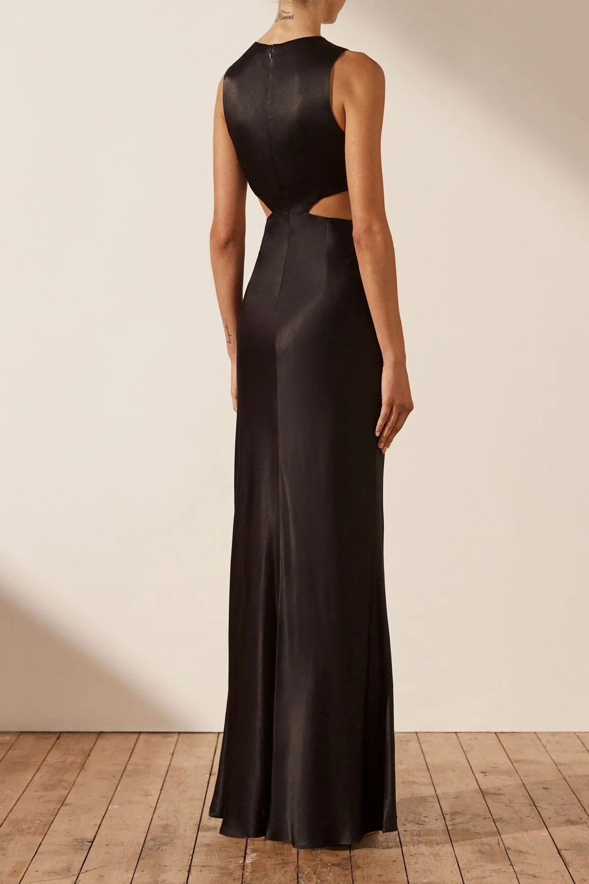 LA LUNE PLUNGED CUT OUT MAXI DRESS - BLACK sold by Shona Joy product image thumbnail 4