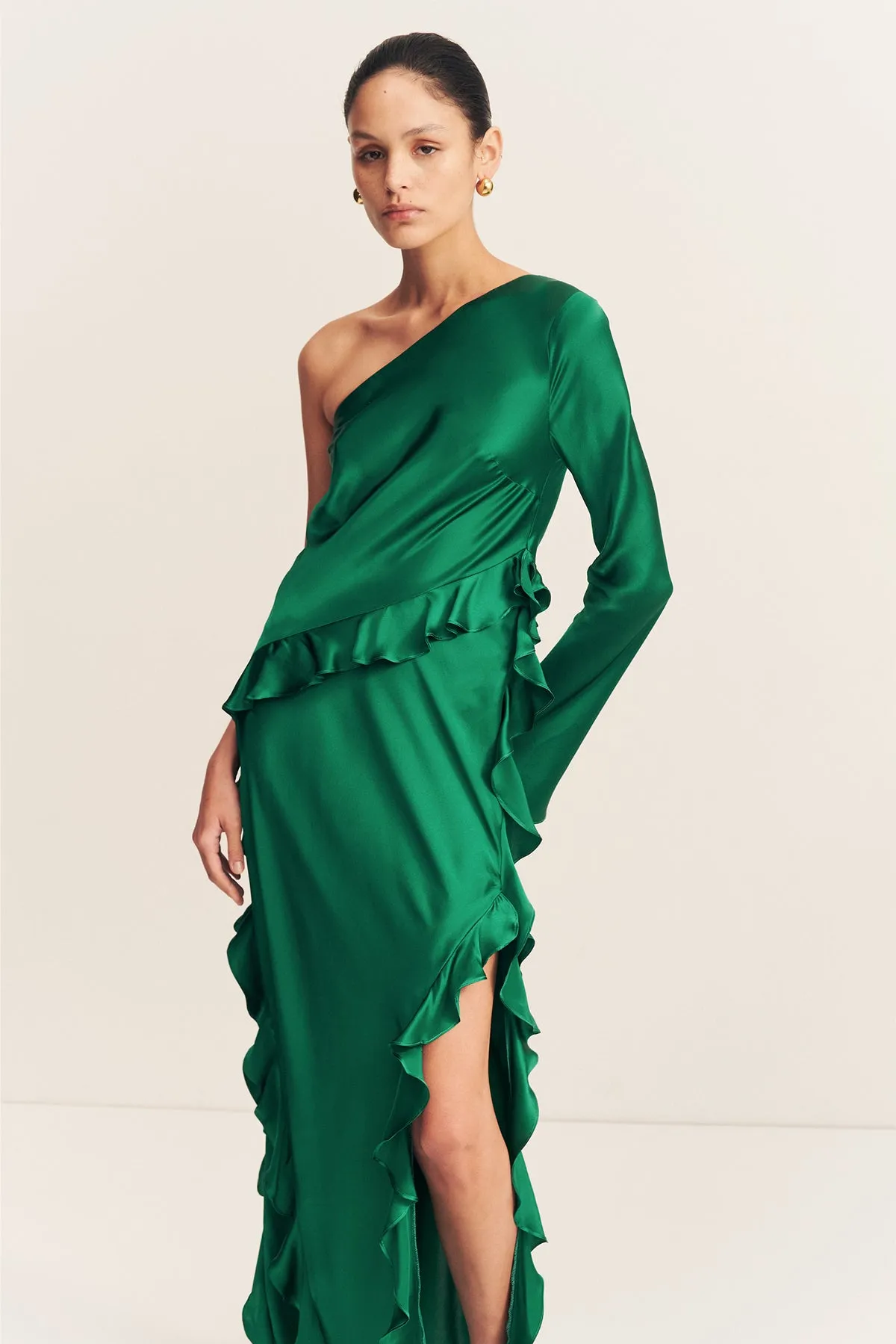 ELLE SILK ASYMMETRICAL ONE SHOULDER RUFFLE MAXI DRESS - EMERALD GREEN sold by Shona Joy product image thumbnail 2