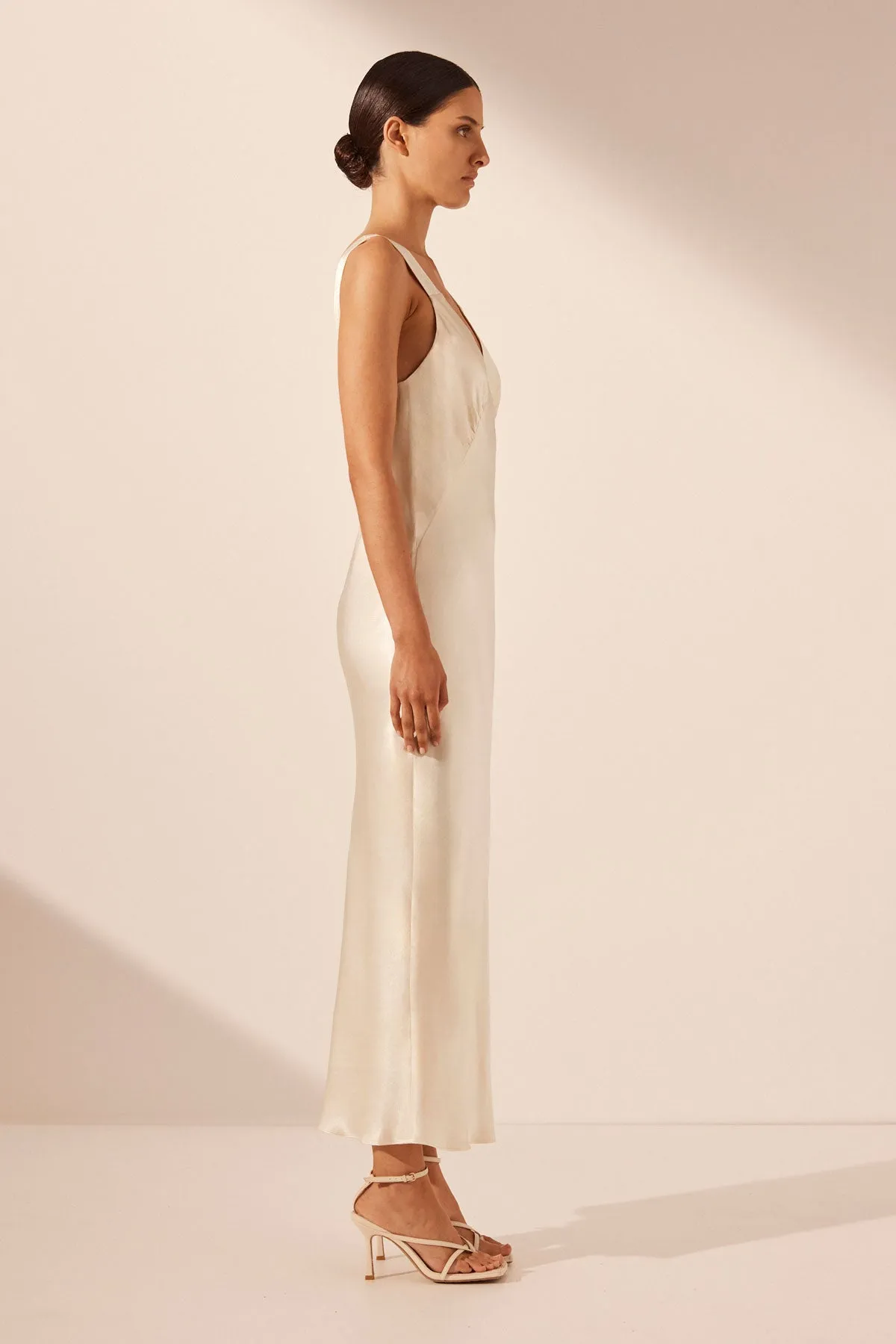 LA LUNE PLUNGED MIDI DRESS - CREAM sold by Shona Joy product image thumbnail 3