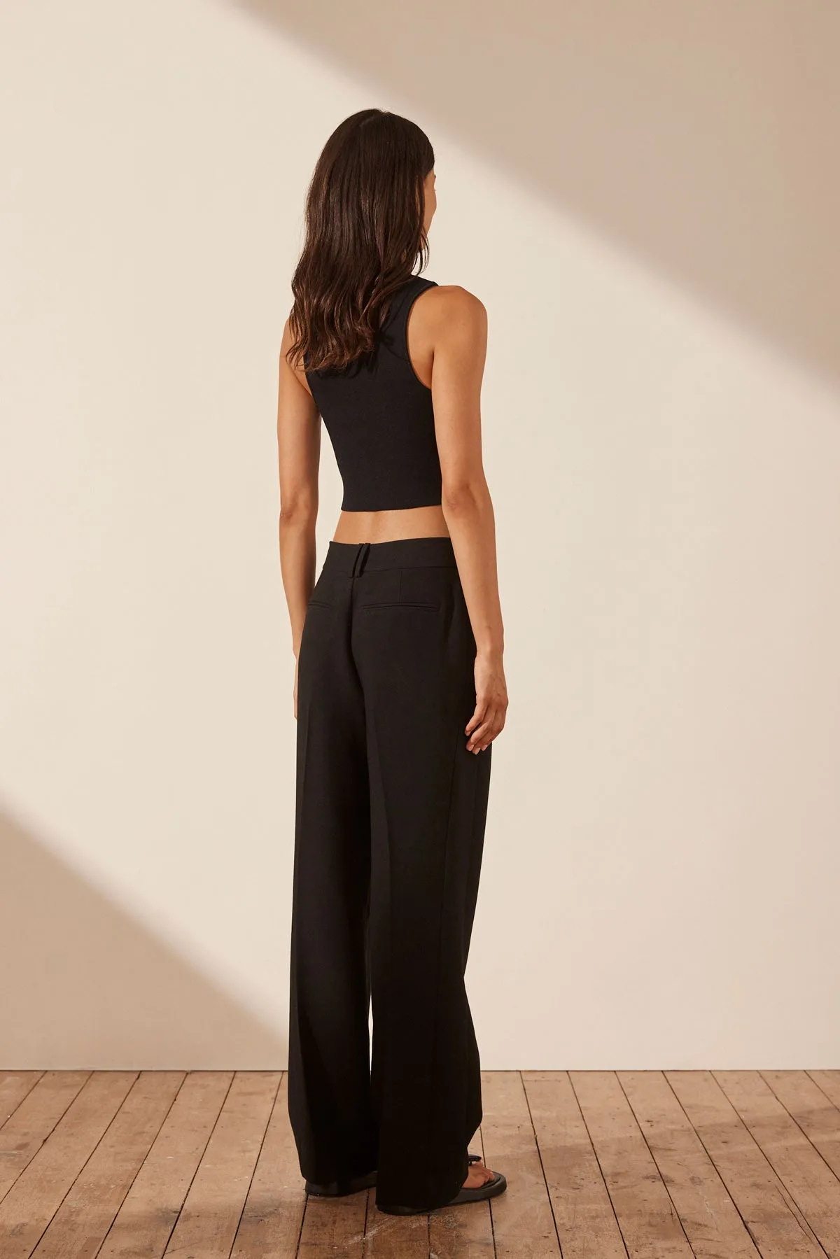 BASIC CURVED HEM CROP TOP - BLACK sold by Shona Joy product image thumbnail 4
