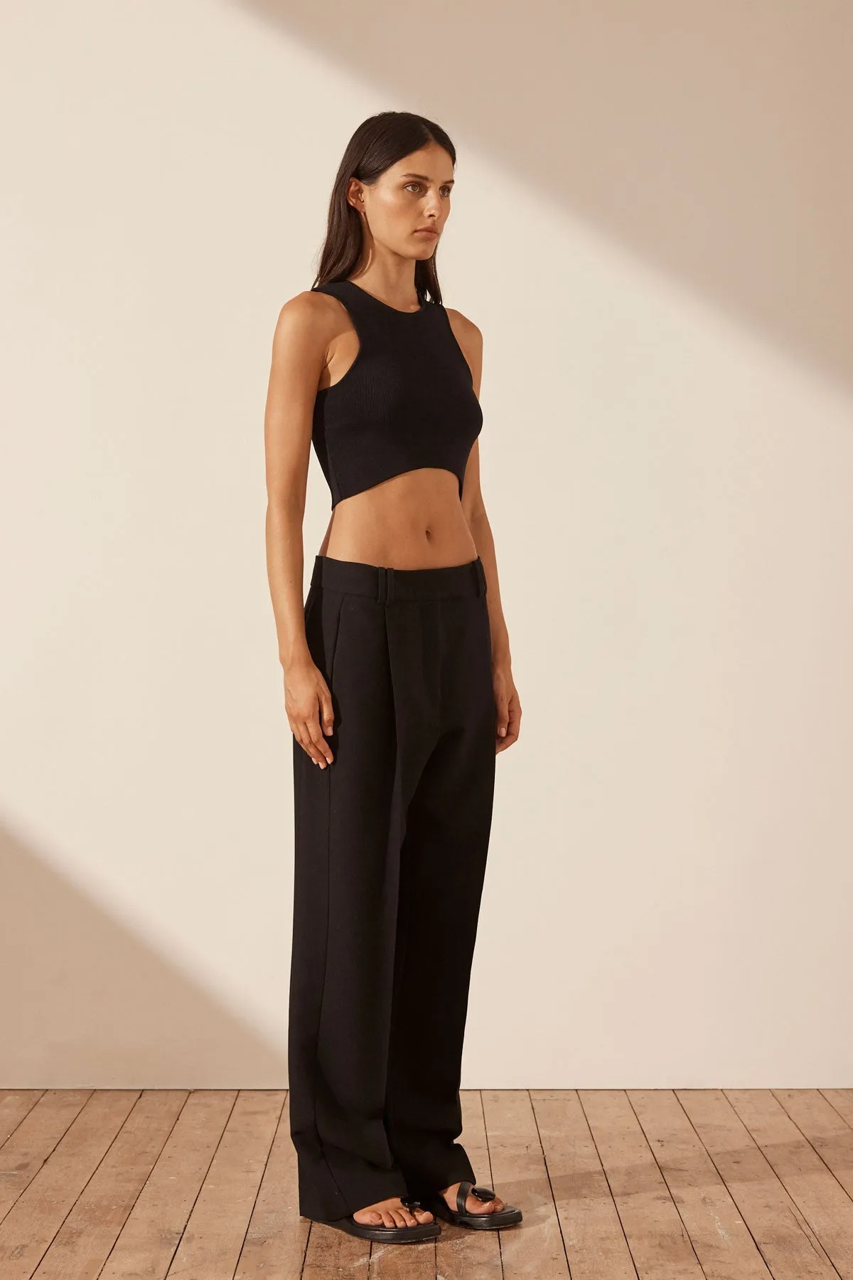 BASIC CURVED HEM CROP TOP - BLACK sold by Shona Joy product image thumbnail 2