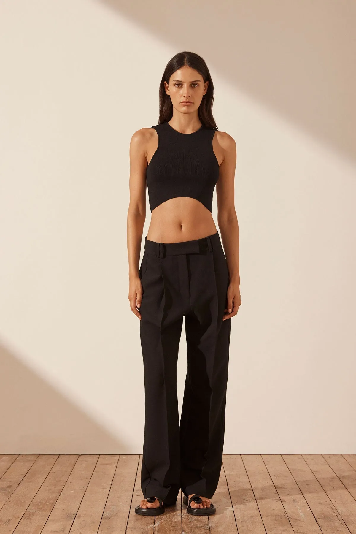 BASIC CURVED HEM CROP TOP - BLACK sold by Shona Joy