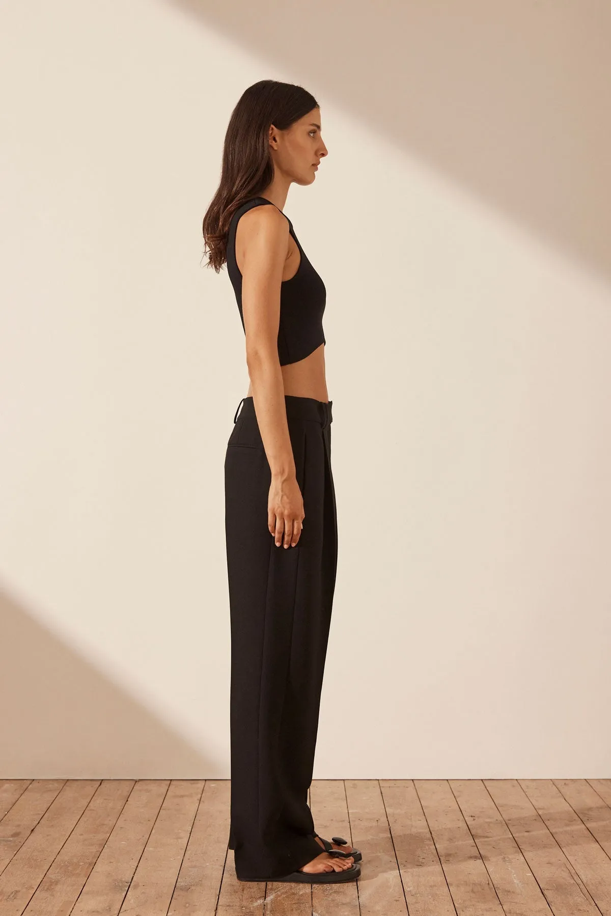 BASIC CURVED HEM CROP TOP - BLACK sold by Shona Joy product image thumbnail 3