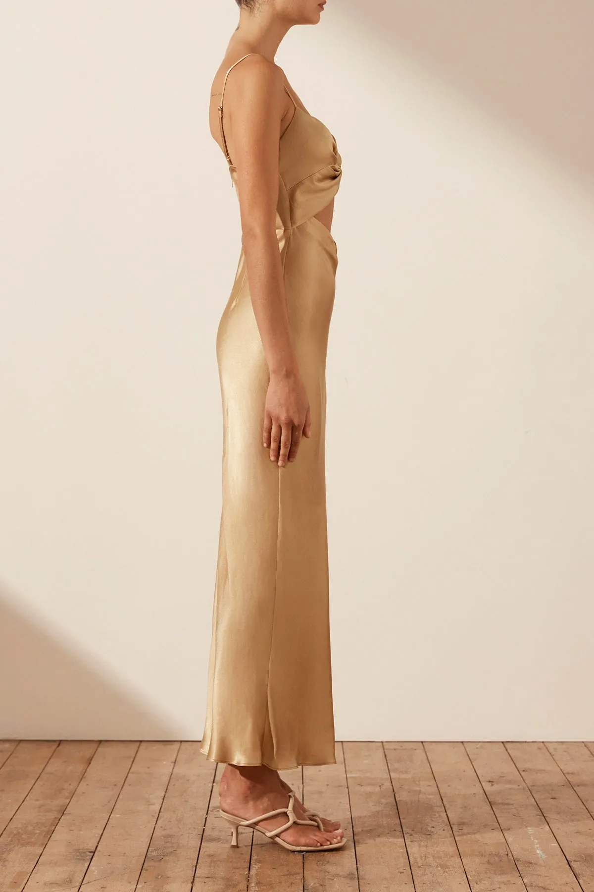 OLIVIERA TWIST FRONT MIDI DRESS - TAFFY sold by Shona Joy product image thumbnail 3