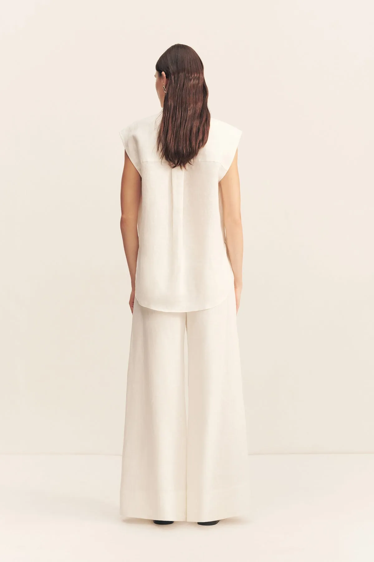 WELLINGTON SLEEVELESS SHIRT - IVORY sold by Shona Joy product image thumbnail 5