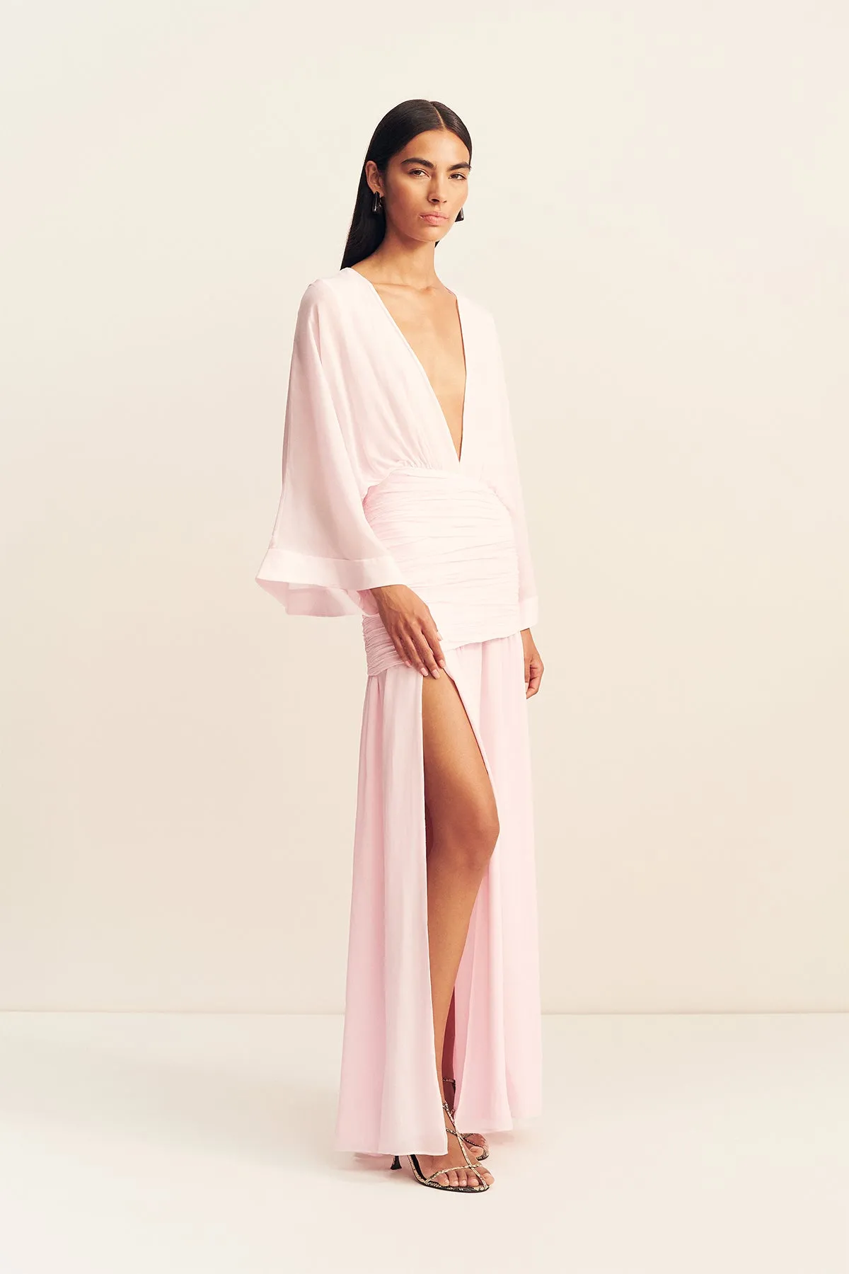 AMINA FLARED SLEEVE PLUNGED MAXI DRESS - FAIRYFLOSS sold by Shona Joy product image thumbnail 4