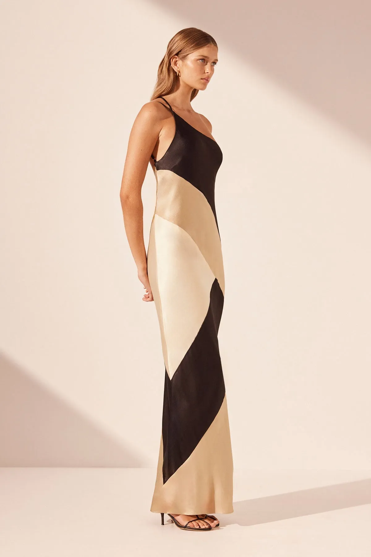 SOFIA CONTRAST ONE SHOULDER COWL BACK MAXI DRESS - BLACK/MULTI sold by Shona Joy product image thumbnail 3