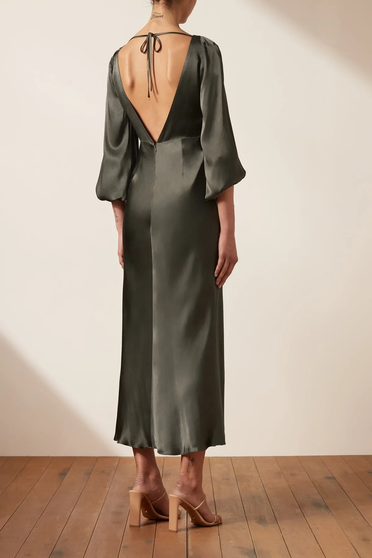 LA LUNE BALLOON SLEEVE BACKLESS MIDI DRESS - OLIVE sold by Shona Joy product image thumbnail 4
