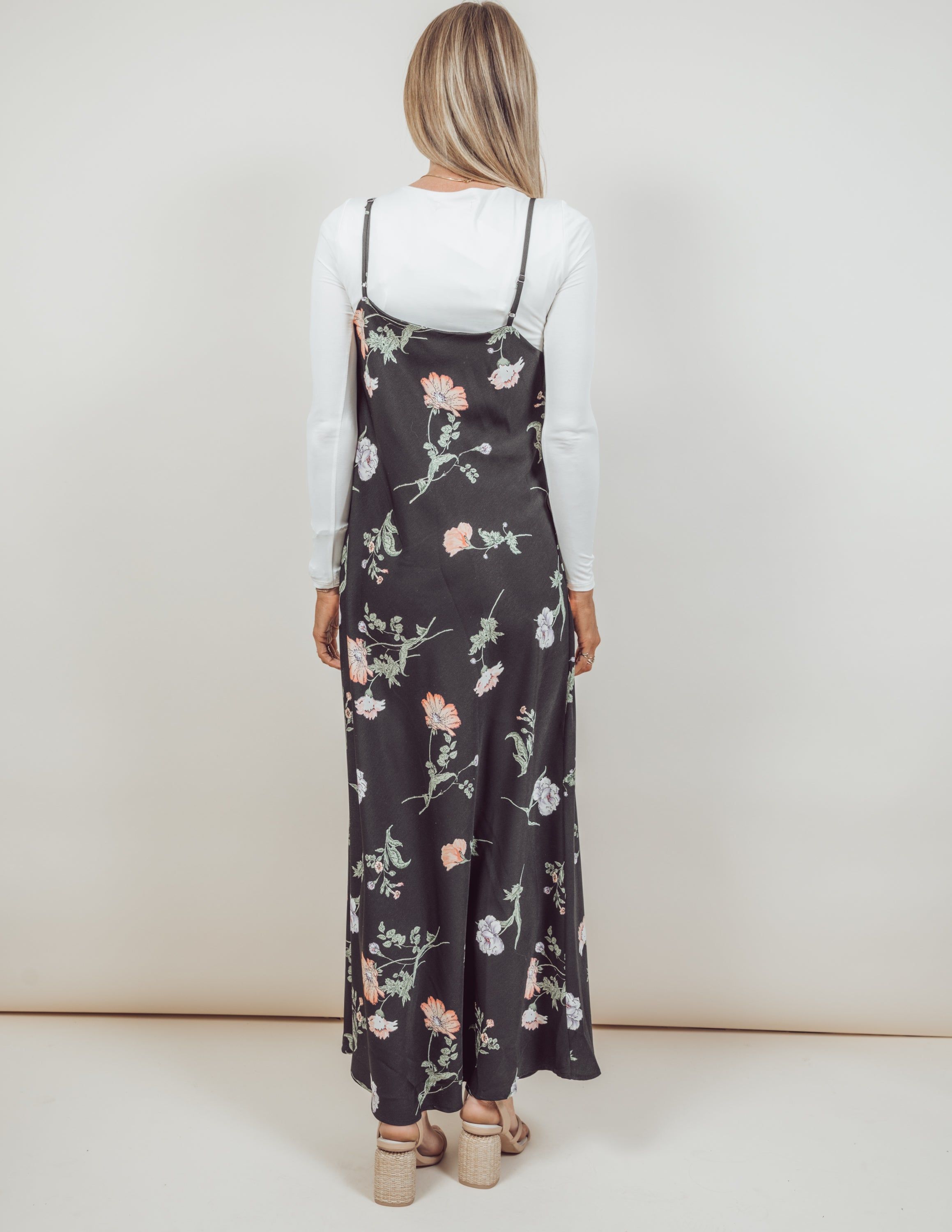 Nina Floral Maxi Dress *COMING SOON* sold by Shop Stevie product image thumbnail 4
