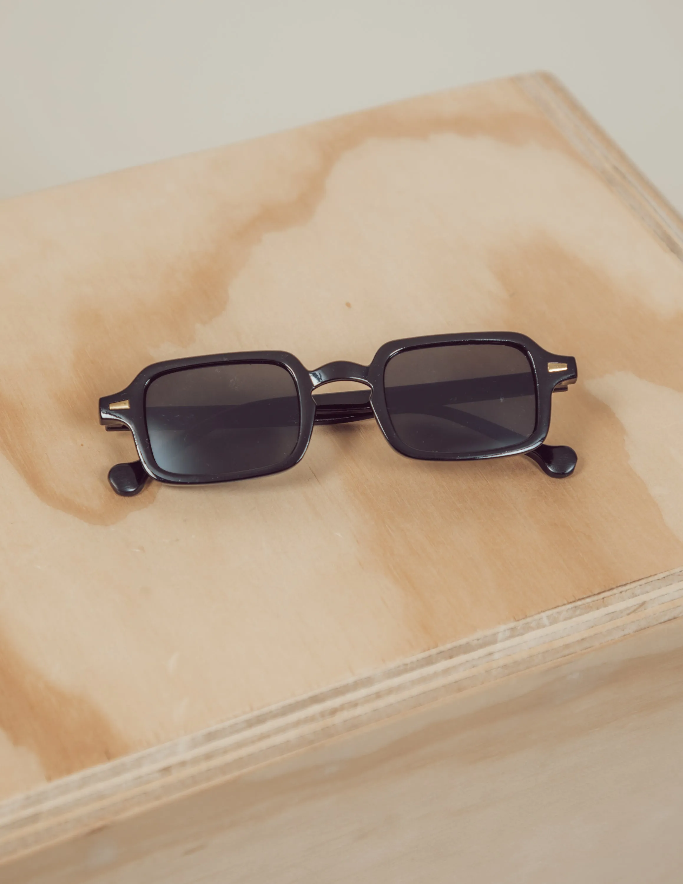 Loren Sunglasses sold by Shop Stevie product image thumbnail 2