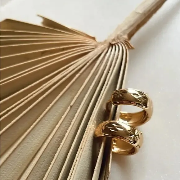 Avery Hoops sold by Shop Stevie product image thumbnail 3