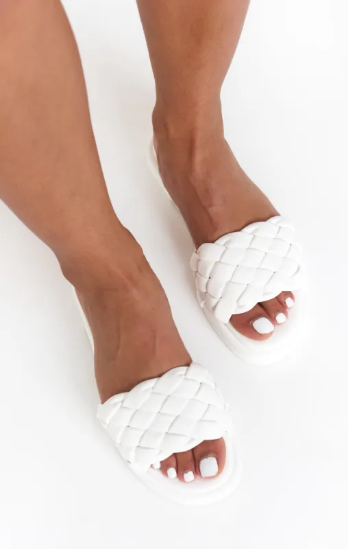 Seychelles Belissima Sandals ~ White sold by Show Me Your MuMu
