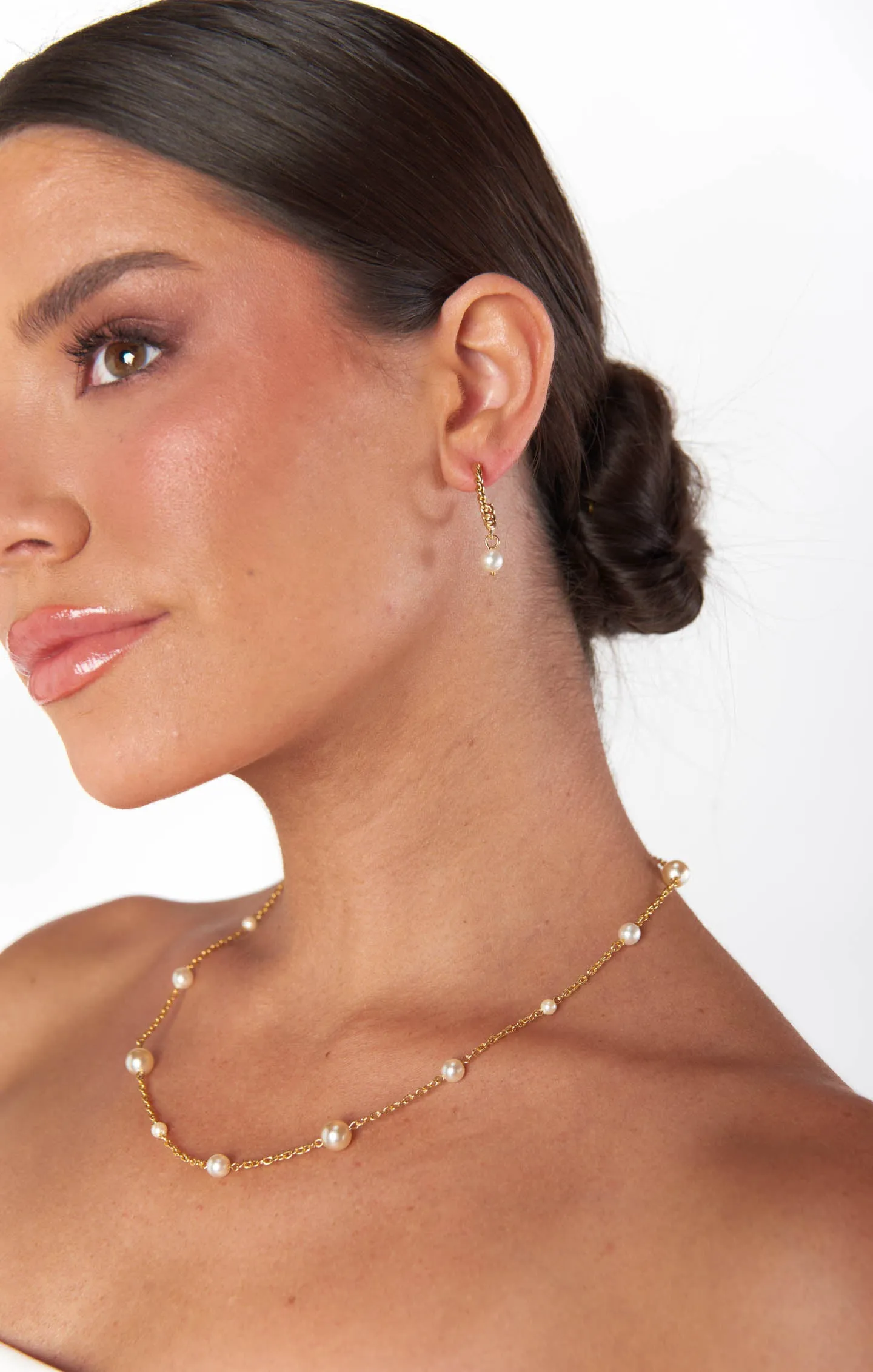 Faithy Jewels Katie Pearl Hoop ~ Gold/Pearl sold by Show Me Your MuMu product image thumbnail 3