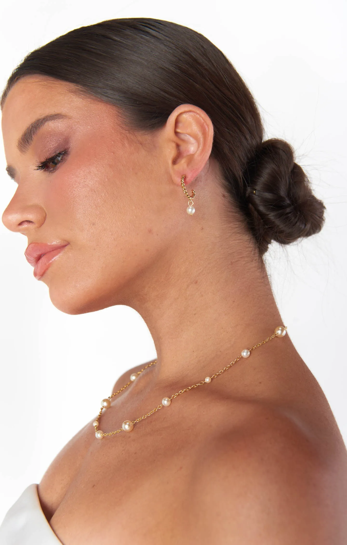 Faithy Jewels Katie Pearl Hoop ~ Gold/Pearl sold by Show Me Your MuMu product image thumbnail 4