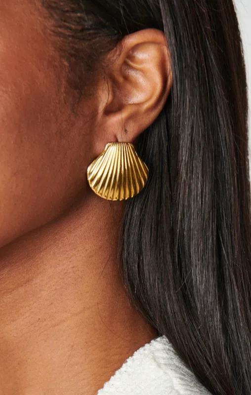 Petit Moments Shell Stud Earrings ~ Gold sold by Show Me Your MuMu
