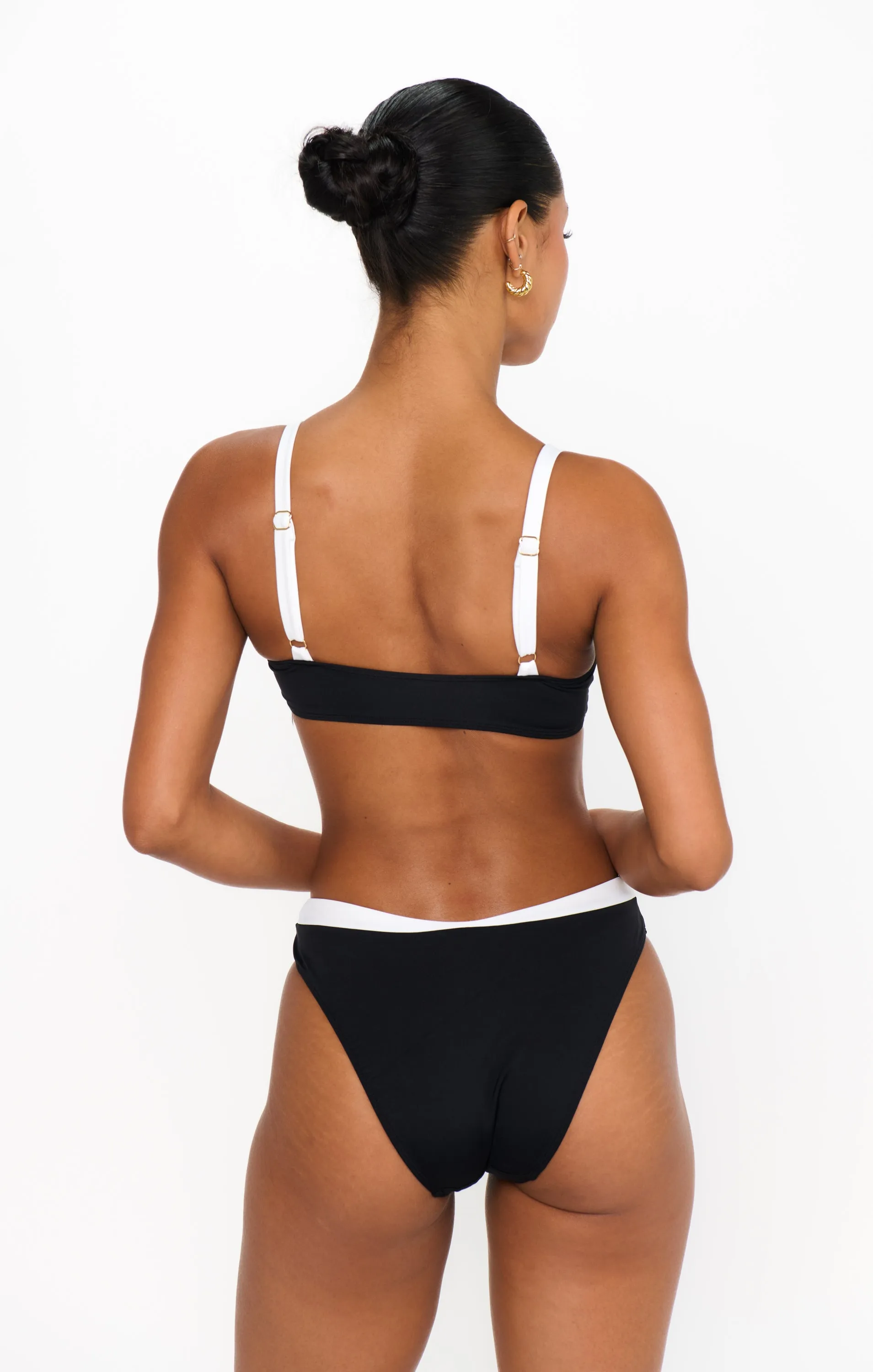 Dive In Top ~ Black and White sold by Show Me Your MuMu product image thumbnail 2