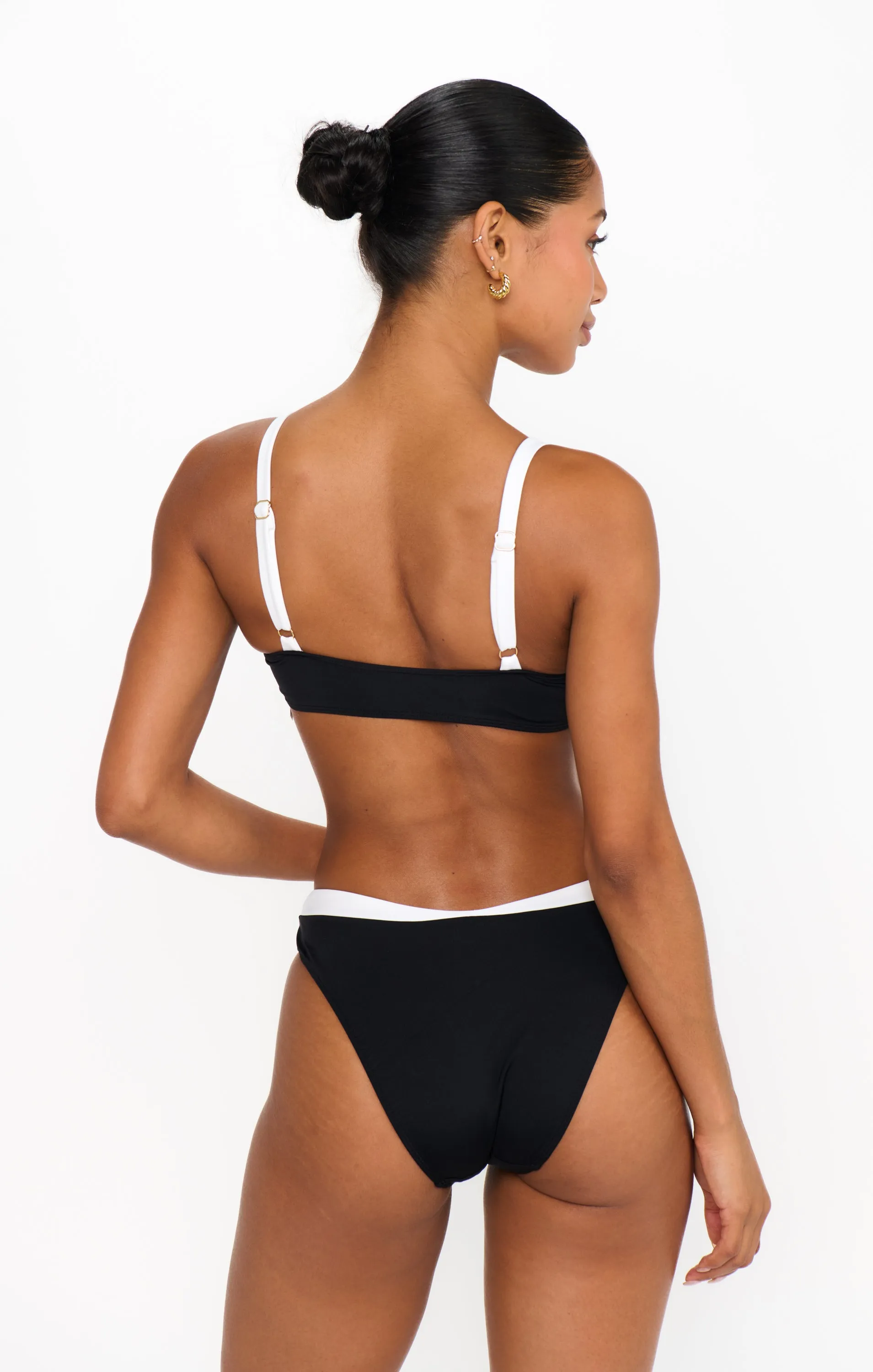Dive In Top ~ Black and White sold by Show Me Your MuMu product image thumbnail 5