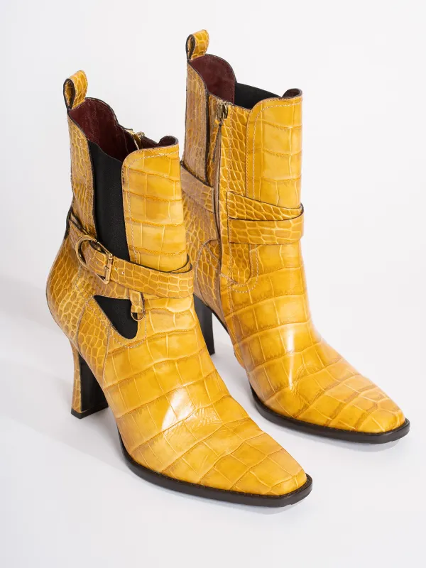 Naomy Embossed Croco Boot sold by Sies Marjan