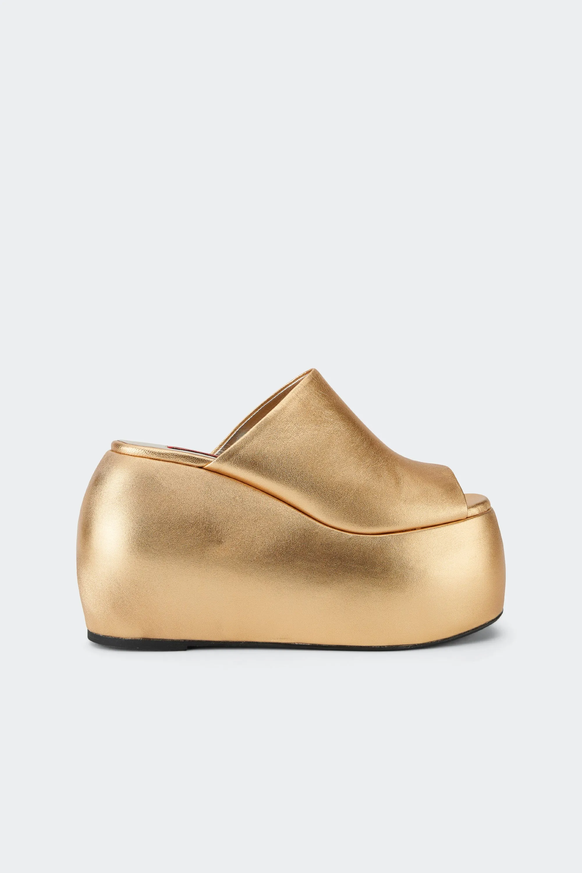 Bubble Wedge in Star Gold sold by Simon Miller