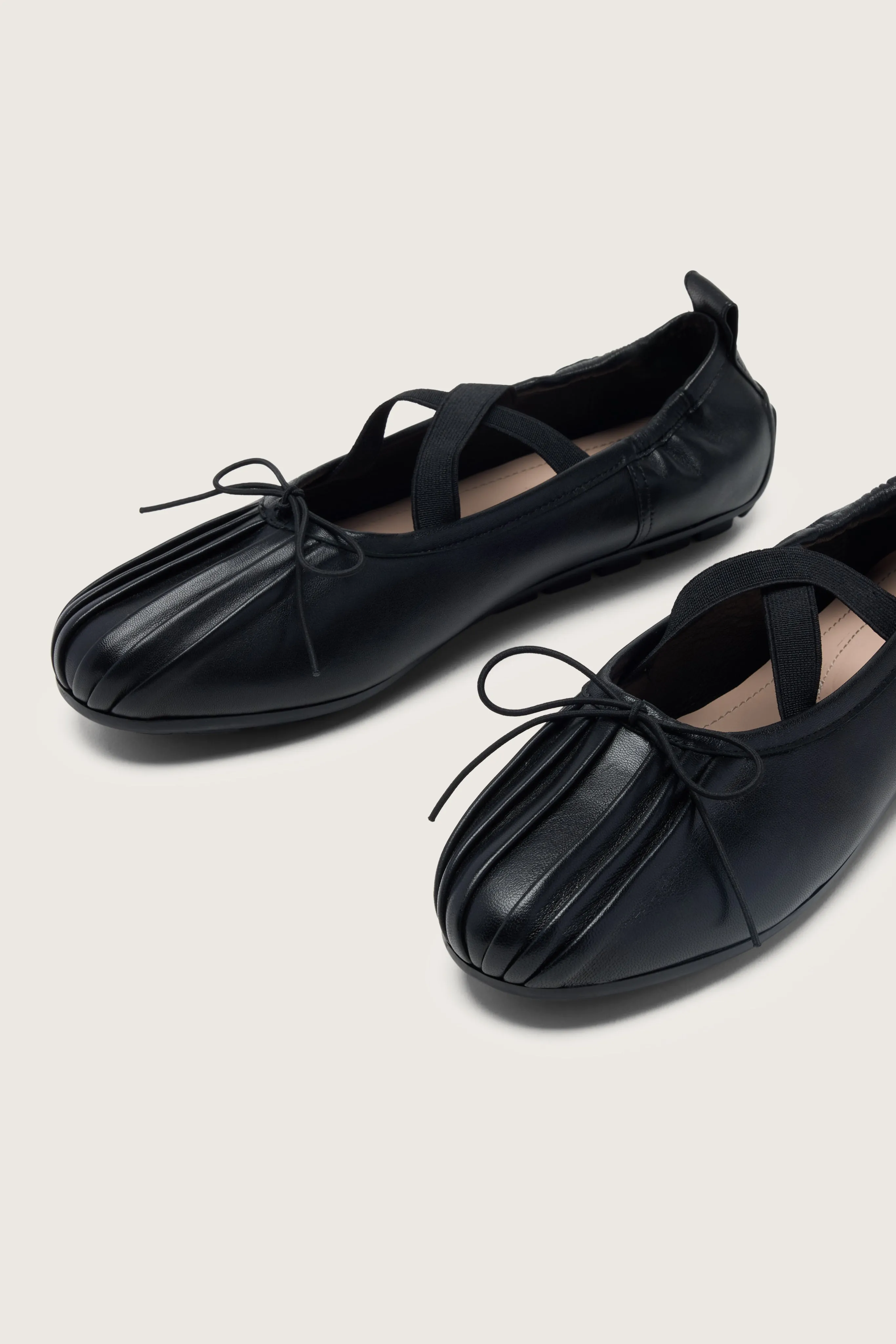 Ballerina Grip sold by Simone Rocha product image thumbnail 2