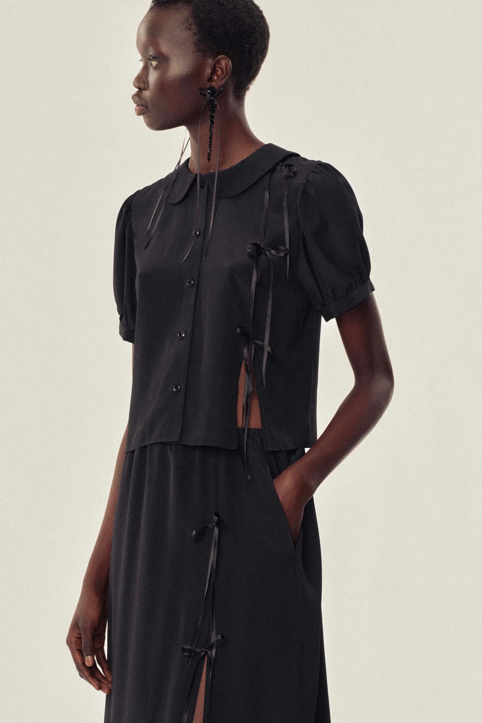 Cropped Bow Slit Puff Sleeve Shirt sold by Simone Rocha product image thumbnail 3