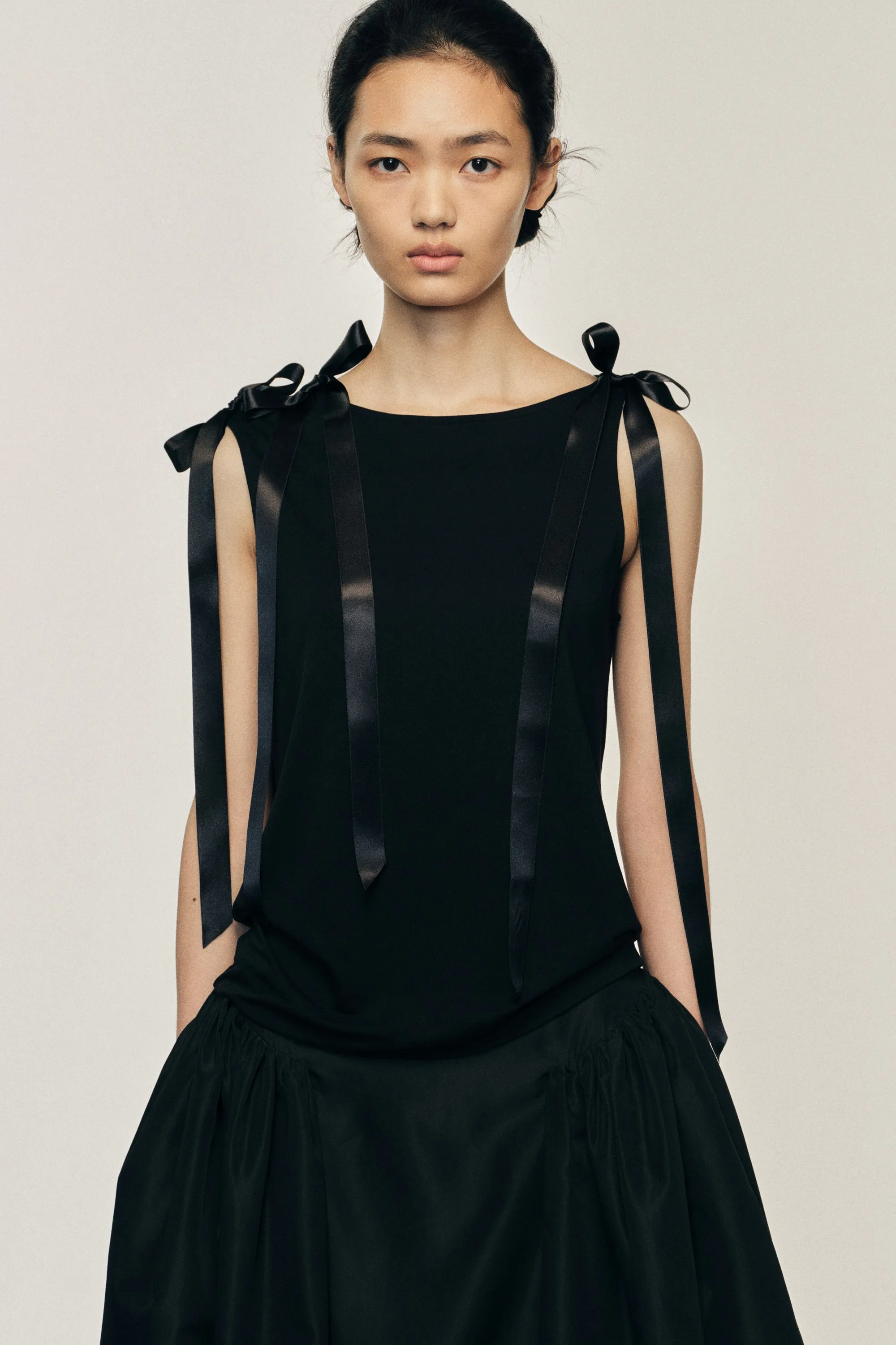 Bow Ribbon Tail Tank sold by Simone Rocha product image thumbnail 2