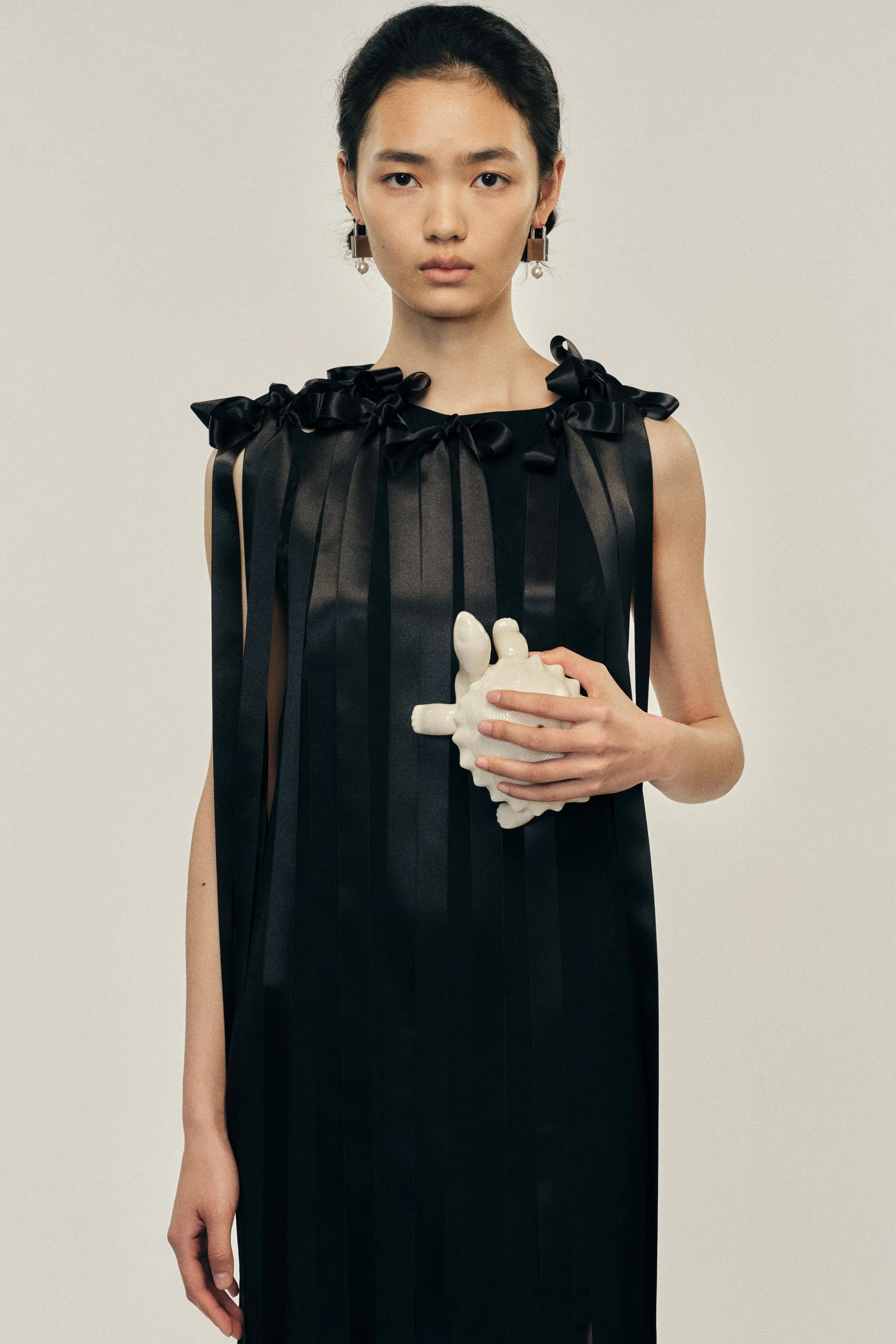 Tortoise Bag sold by Simone Rocha product image thumbnail 3