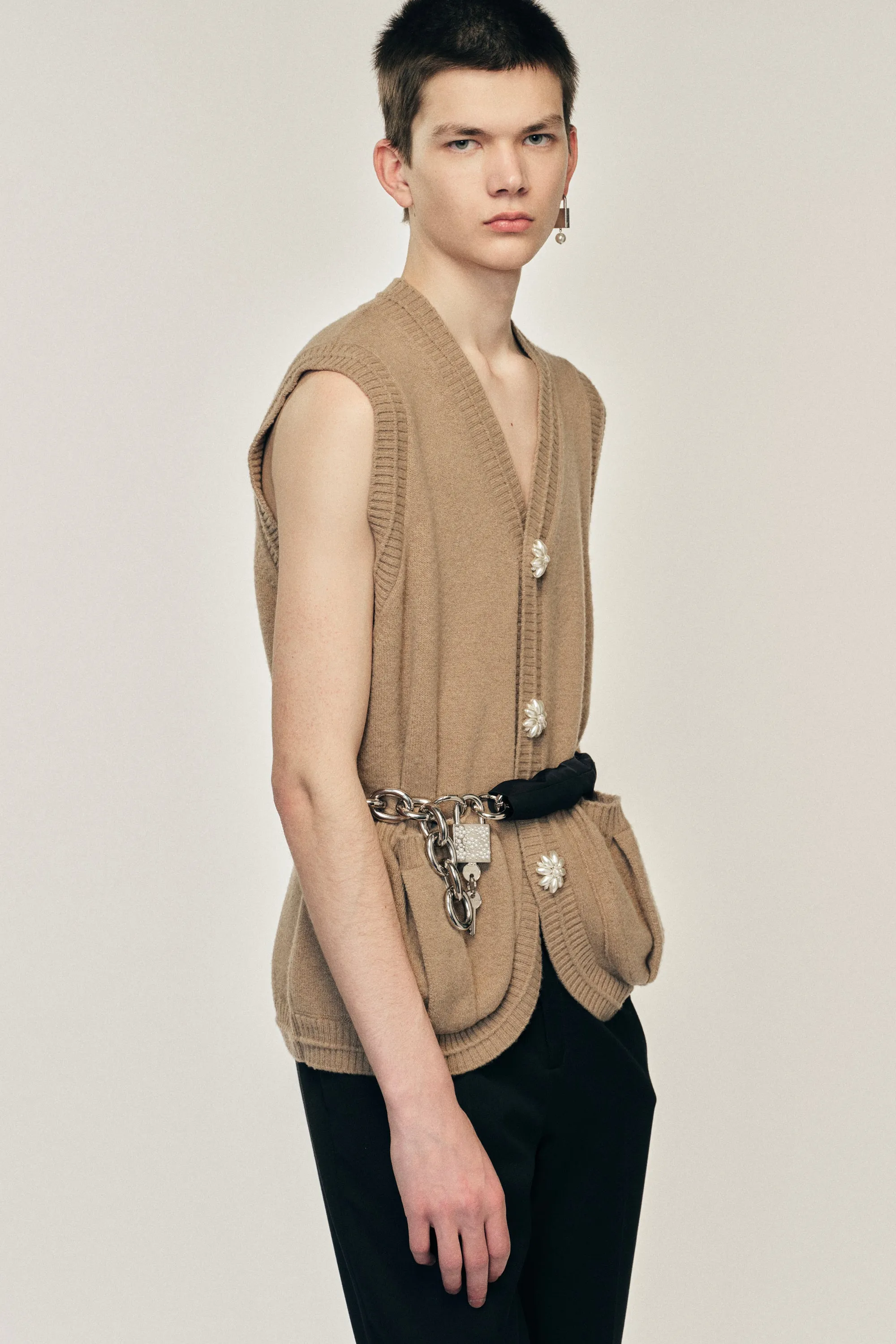 Pearl Button Vest sold by Simone Rocha product image thumbnail 2