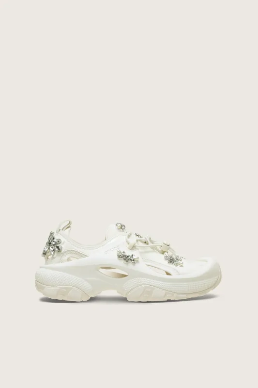 Trailbreak 2 made by Crocs