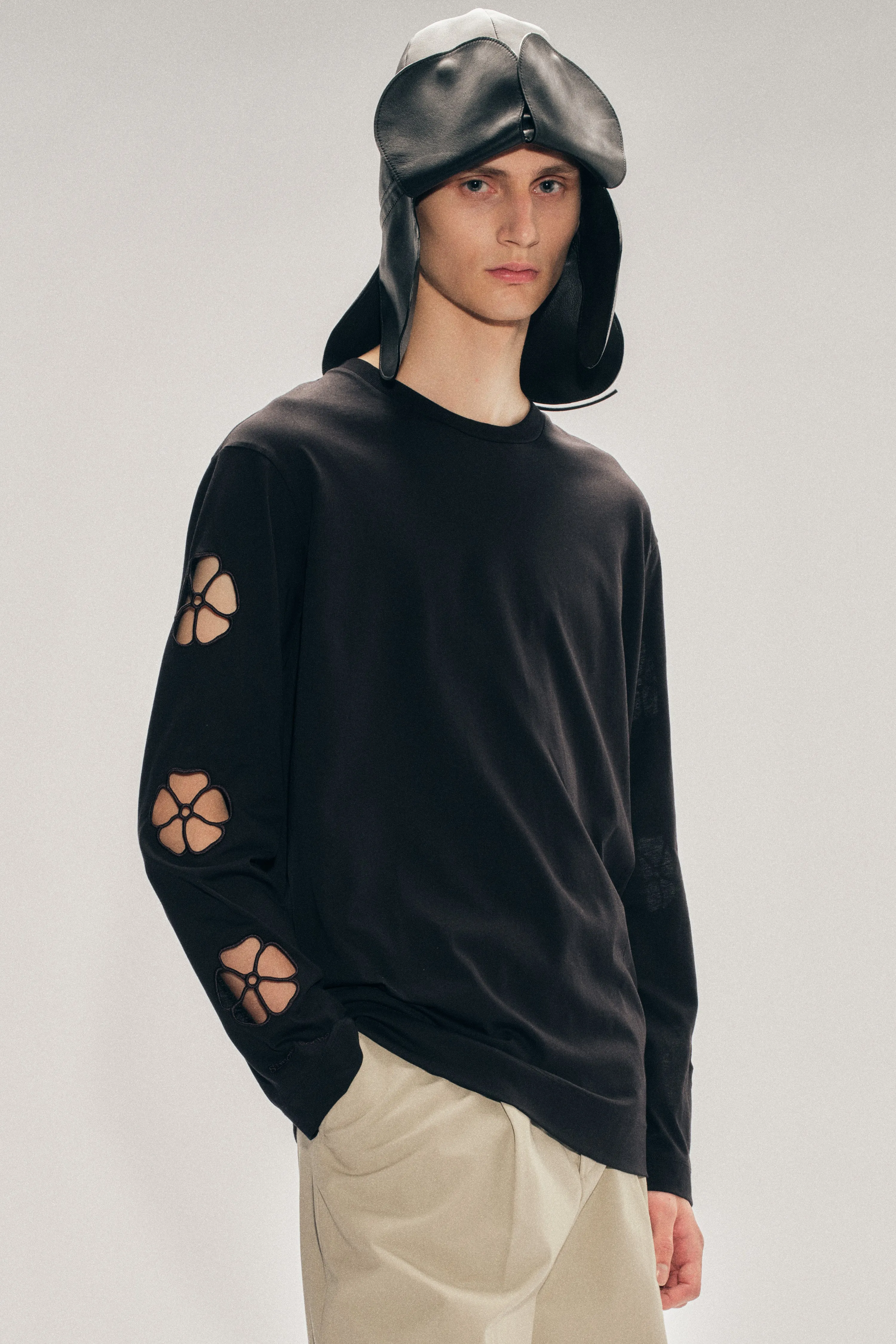 Daisy Cutout Long Sleeve T-Shirt sold by Simone Rocha product image thumbnail 4