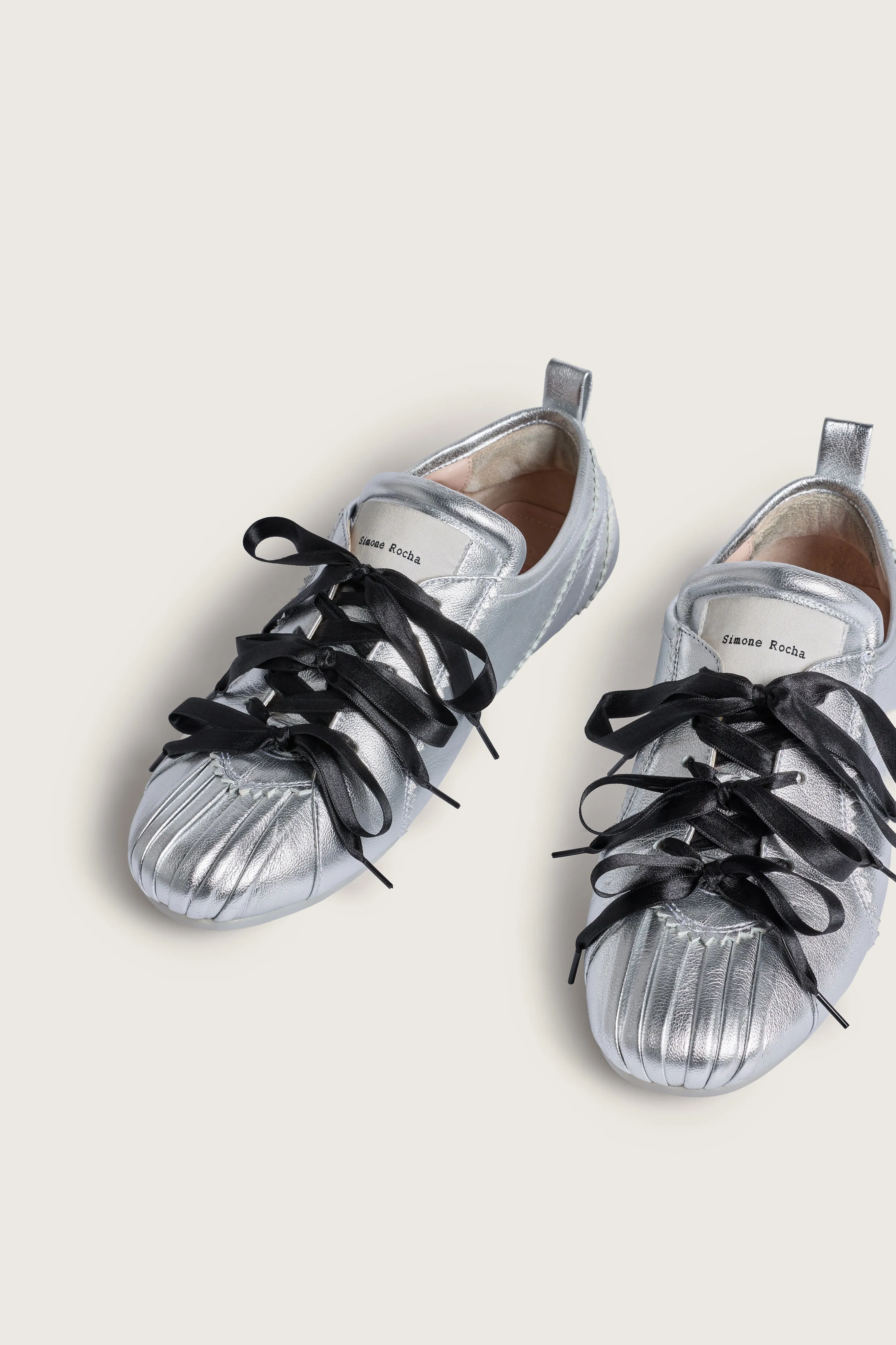 Ballerina Grip Trainer sold by Simone Rocha product image thumbnail 2